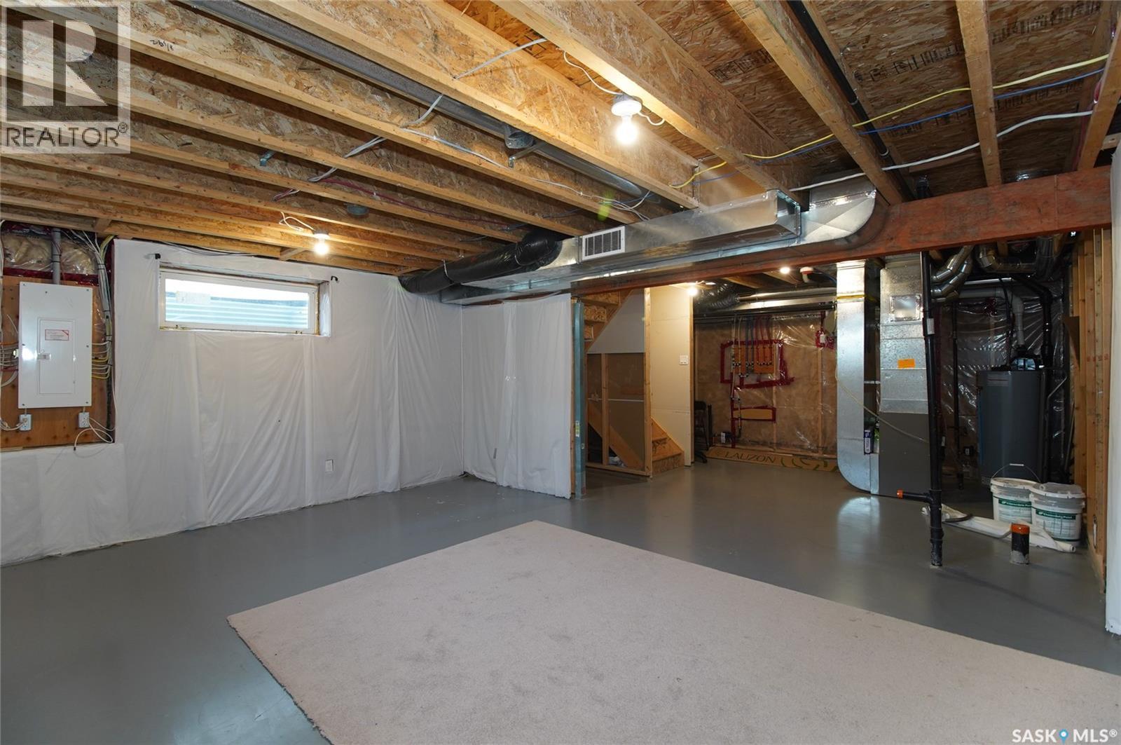 4541 Green Rock Road, Regina, SK - Indoor Photo Showing Basement