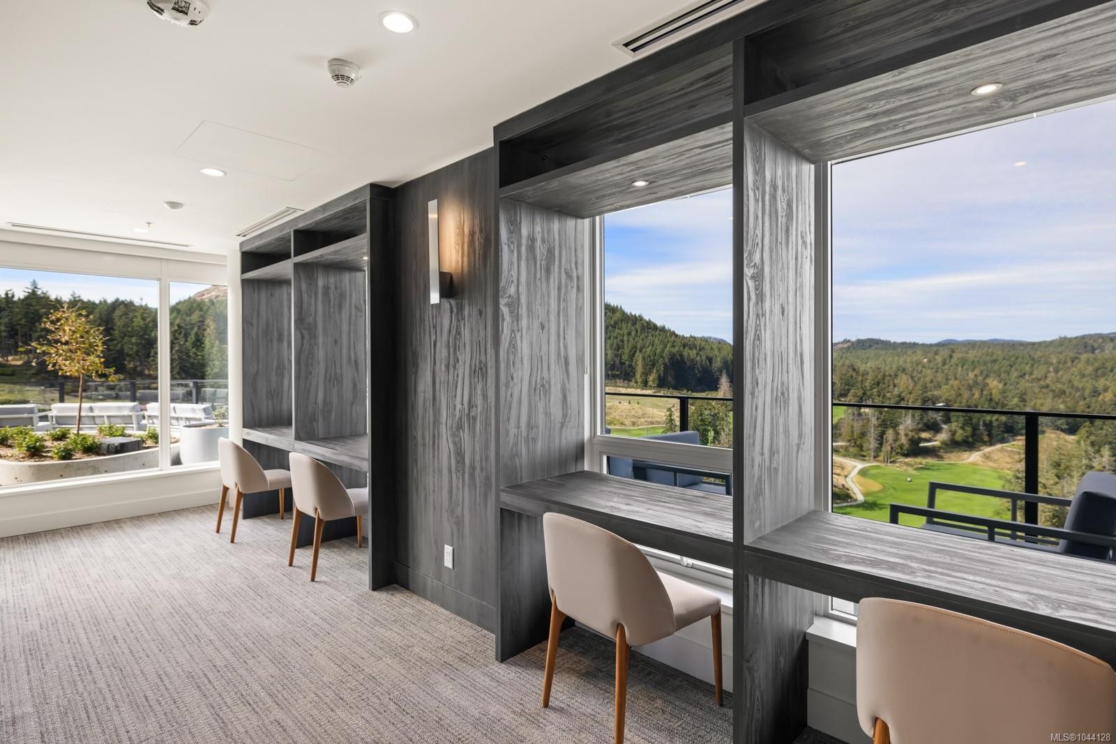 #1002-2000 Hannington Rd, Langford, BC - Indoor