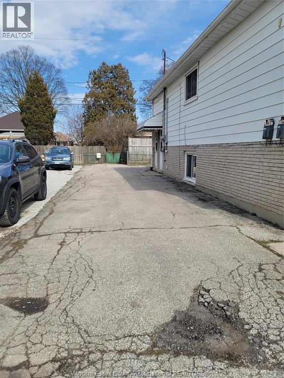 2240 Howard Avenue Unit# Upper, Windsor, ON - Outdoor