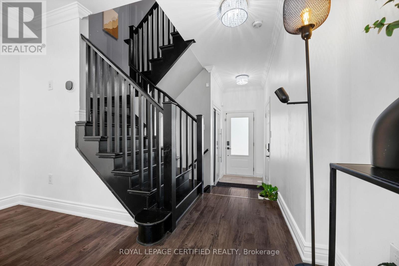 938 Burrows Gate, Milton, ON - Indoor Photo Showing Other Room