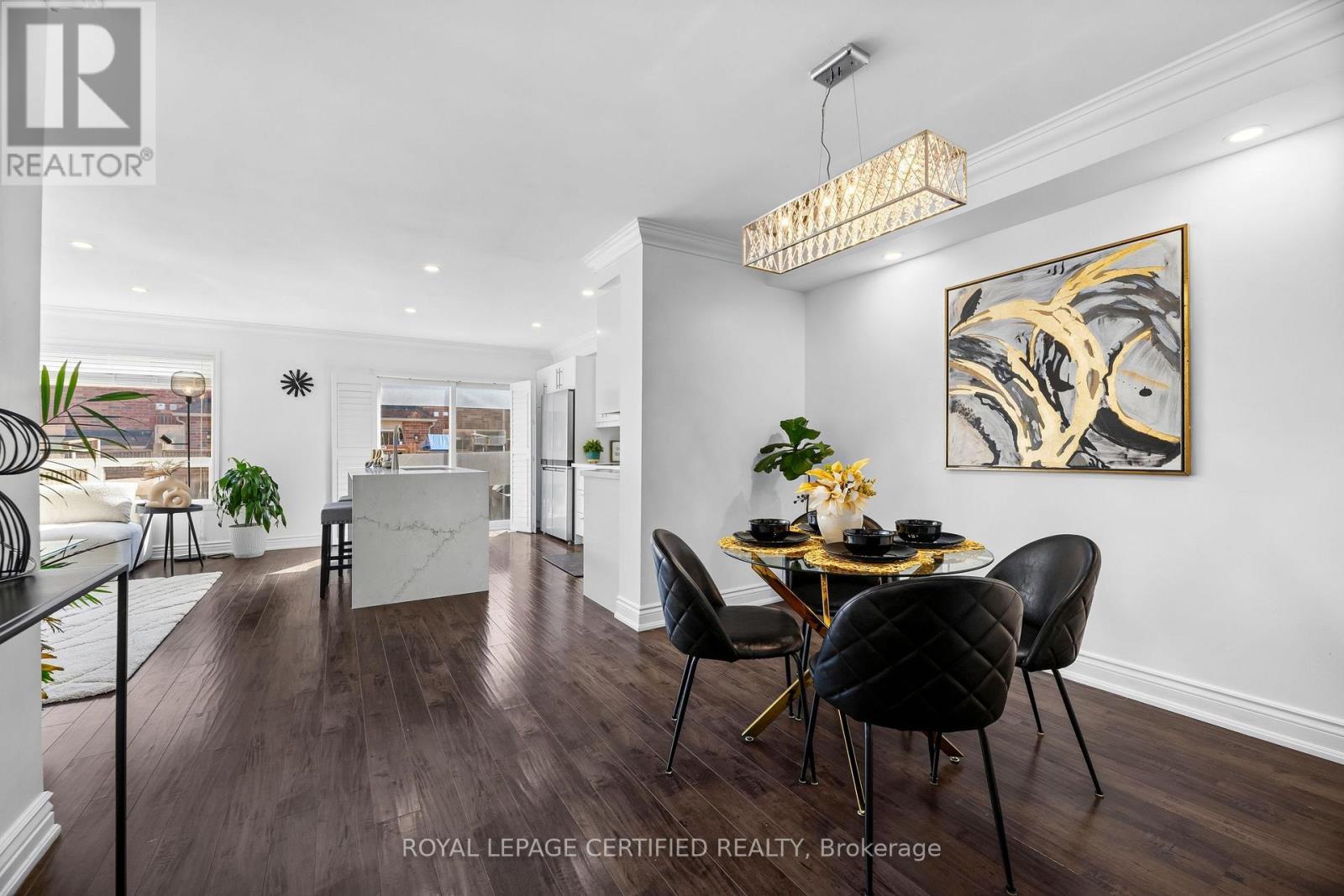 938 Burrows Gate, Milton, ON - Indoor Photo Showing Dining Room