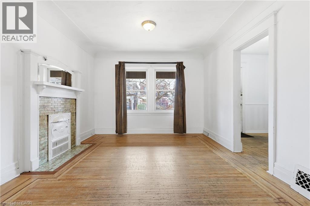 115 Kensington Avenue N, Hamilton, ON - Indoor Photo Showing Other Room