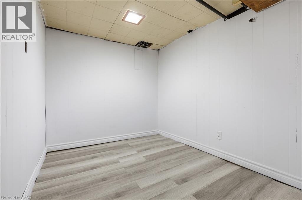 115 Kensington Avenue N, Hamilton, ON - Indoor Photo Showing Other Room