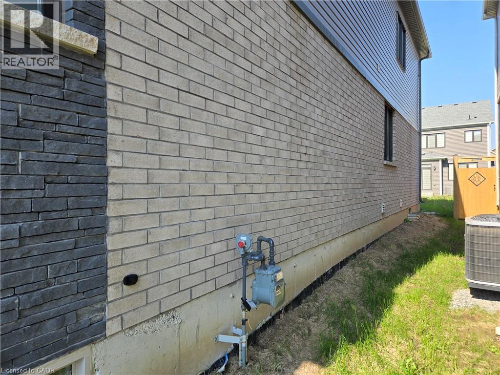 395 Barker Parkway, Thorold, ON - Outdoor