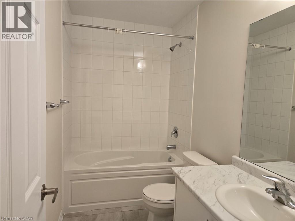 395 Barker Parkway, Thorold, ON - Indoor Photo Showing Bathroom
