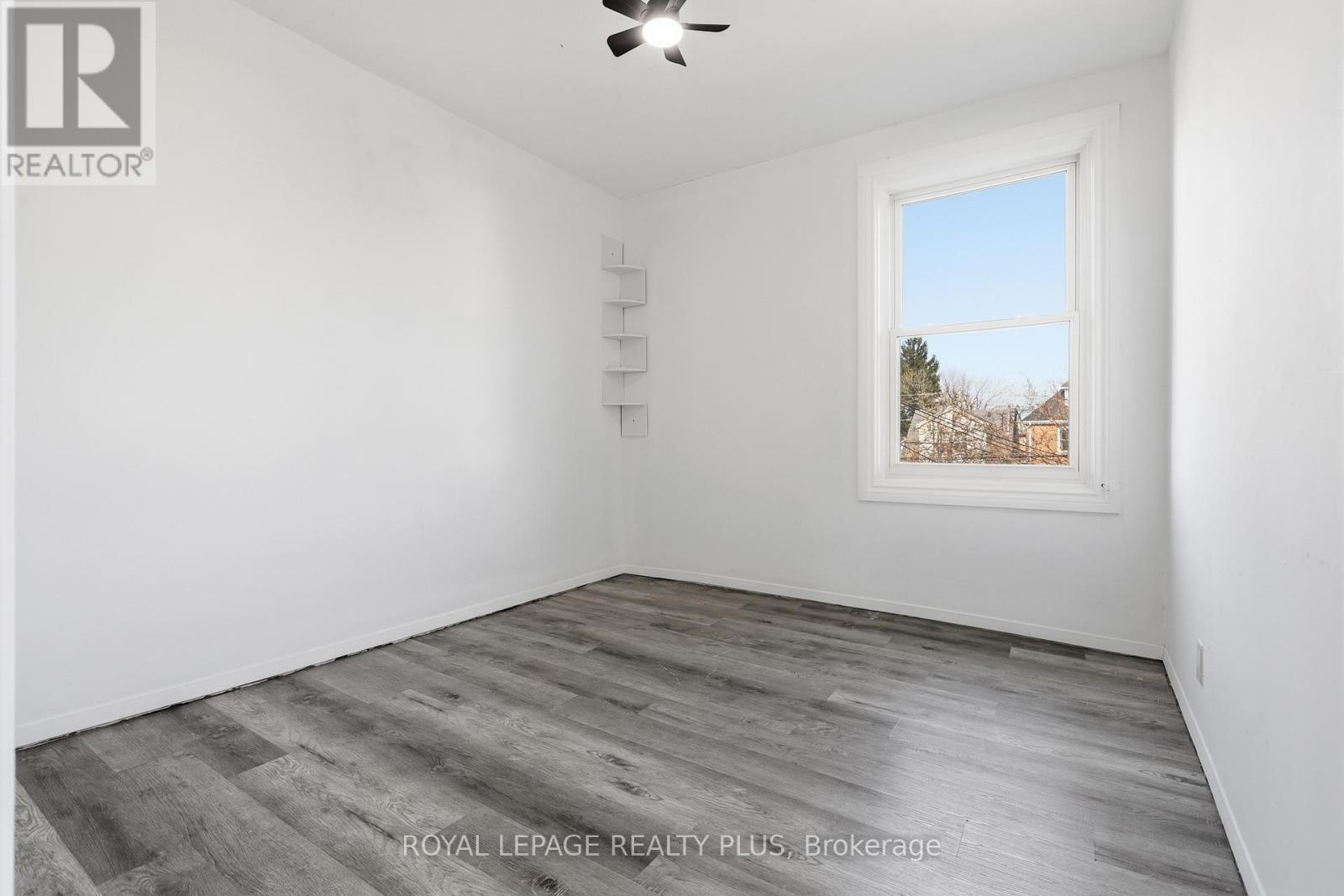 115 Kensington Avenue N, Hamilton, ON - Indoor Photo Showing Other Room