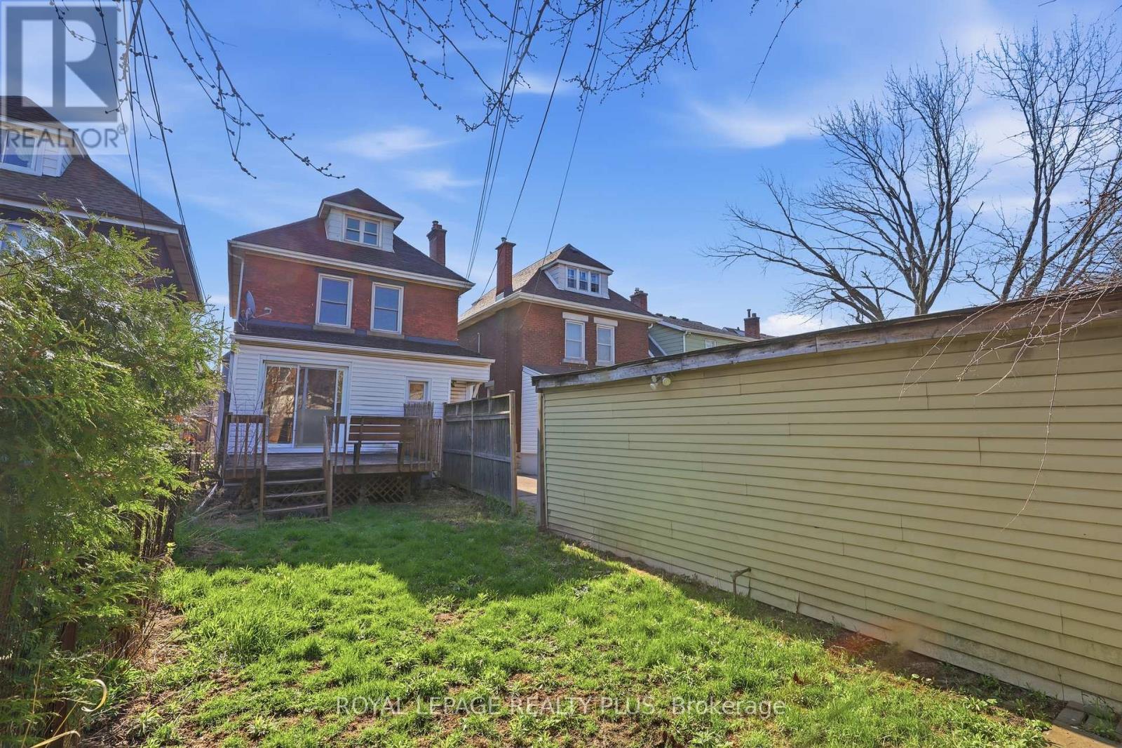 115 Kensington Avenue N, Hamilton, ON - Outdoor With Deck Patio Veranda