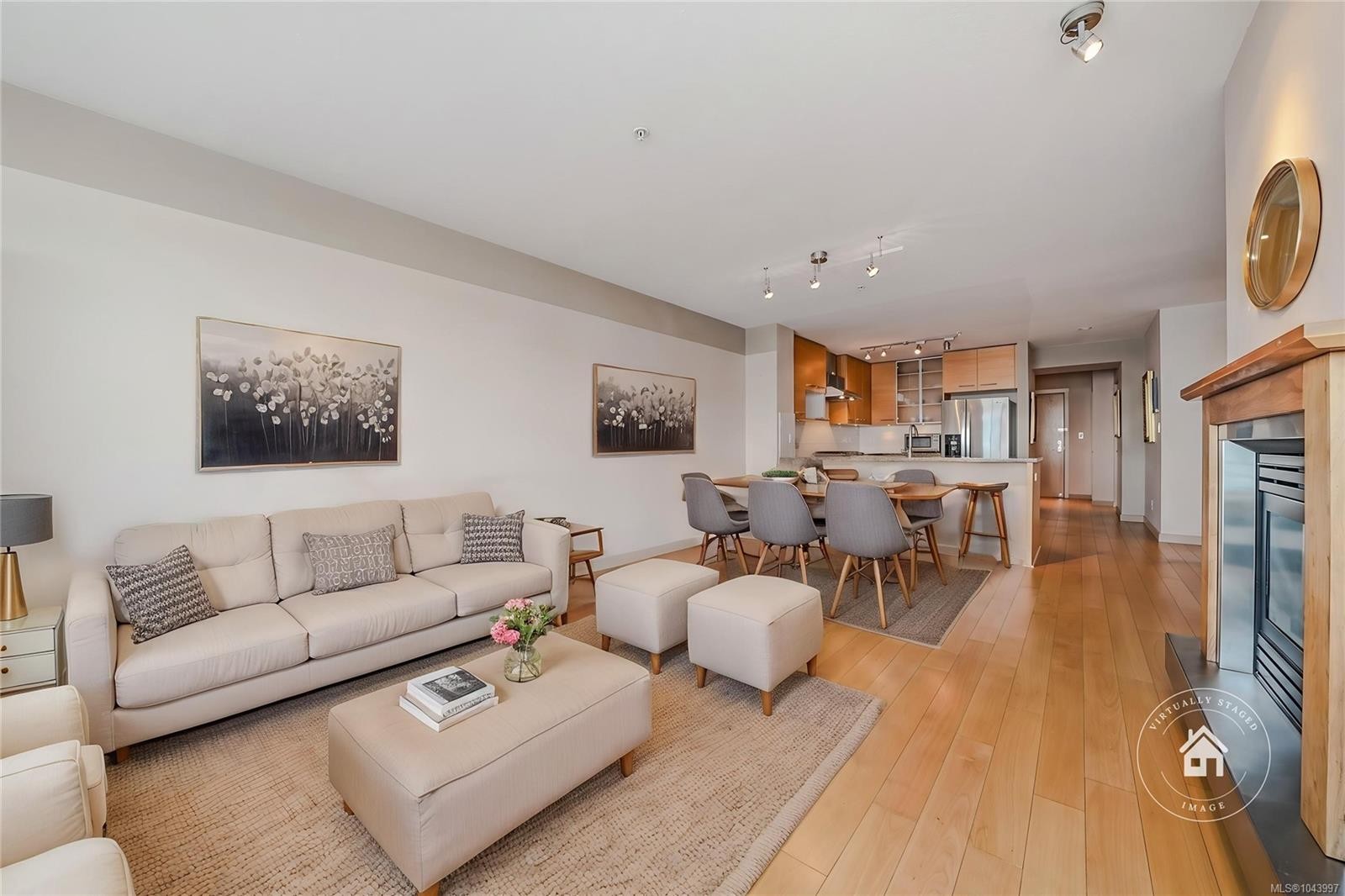 #1106-38 Front St, Nanaimo, BC - Indoor Photo Showing Living Room