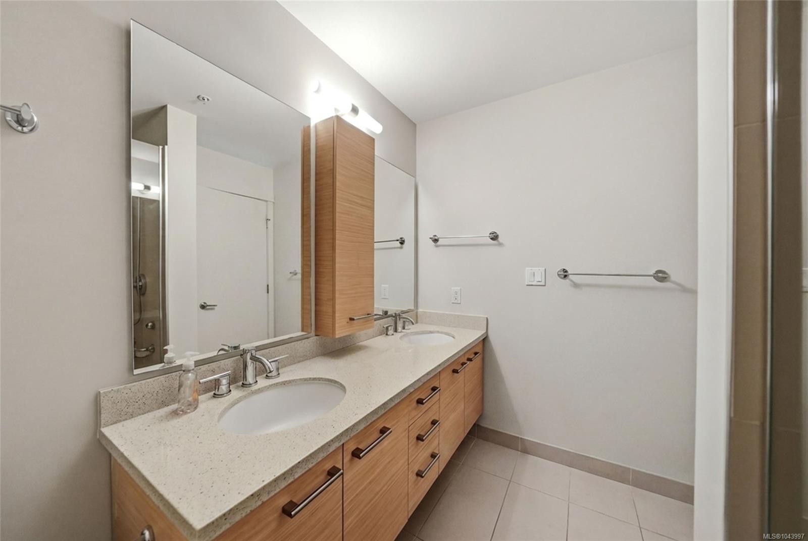 #1106-38 Front St, Nanaimo, BC - Indoor Photo Showing Bathroom