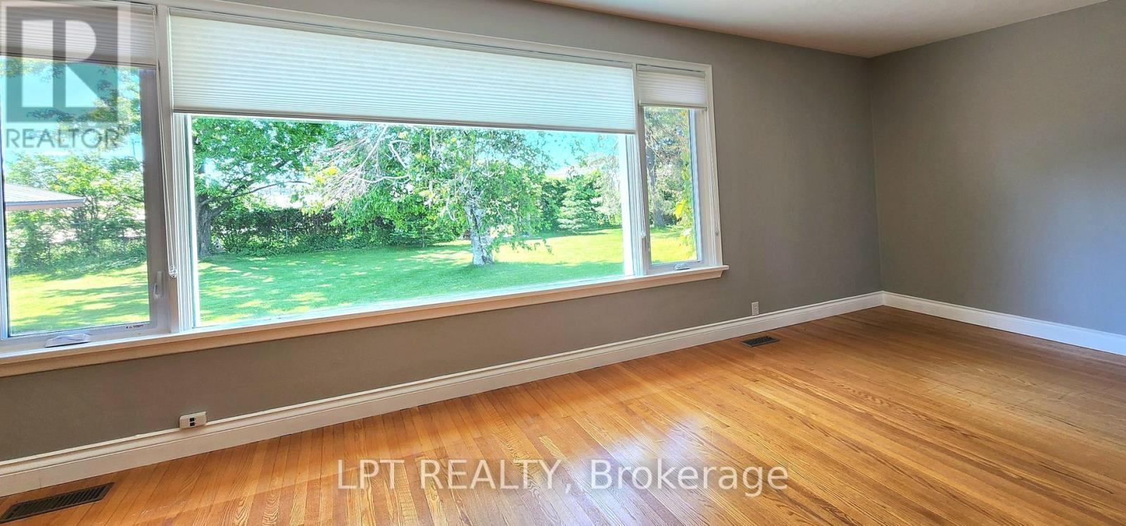 585 Mapleview Drive E, Barrie, ON