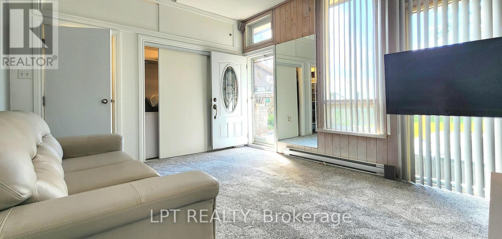 585 Mapleview Drive E, Barrie, ON