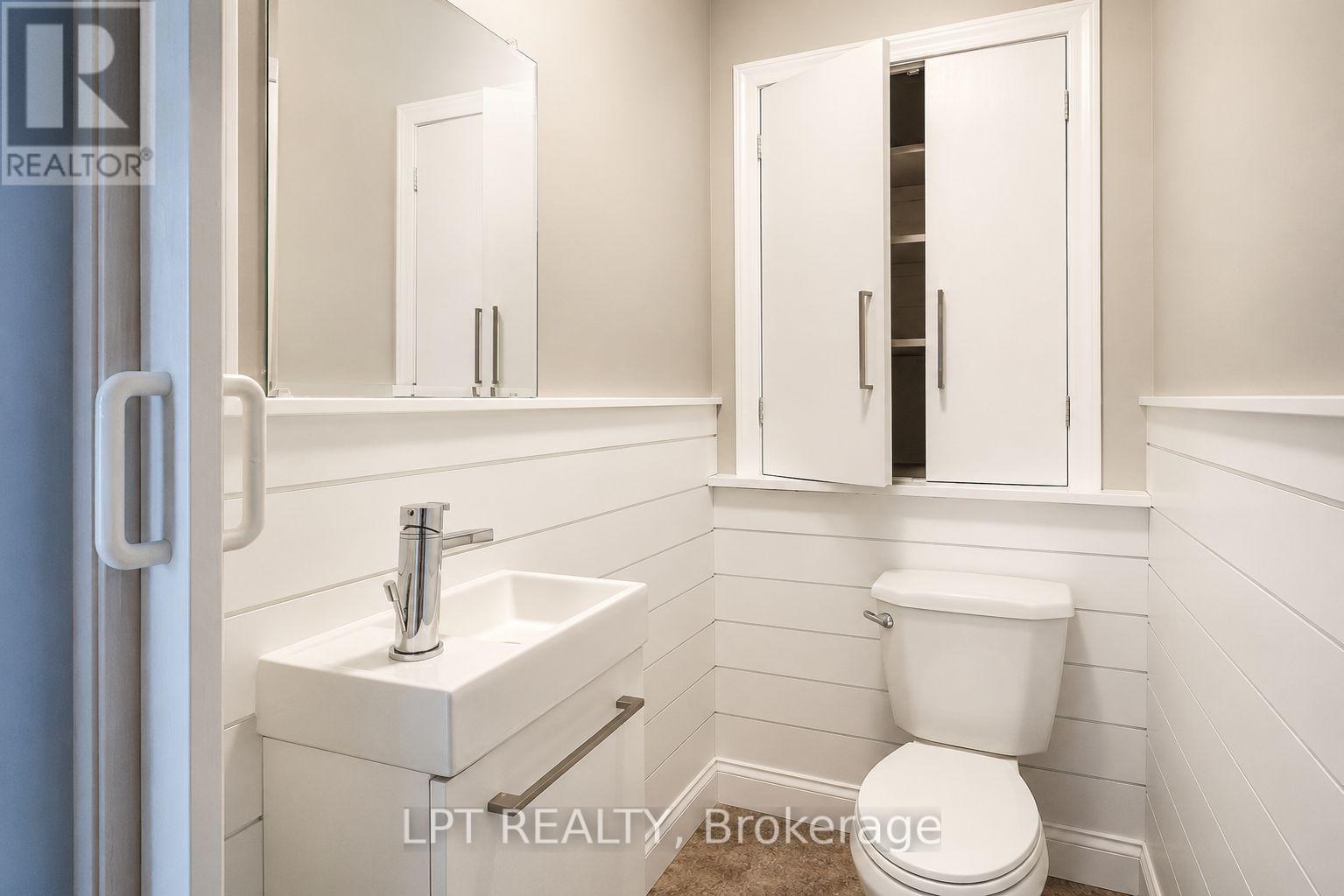 585 Mapleview Drive E, Barrie, ON