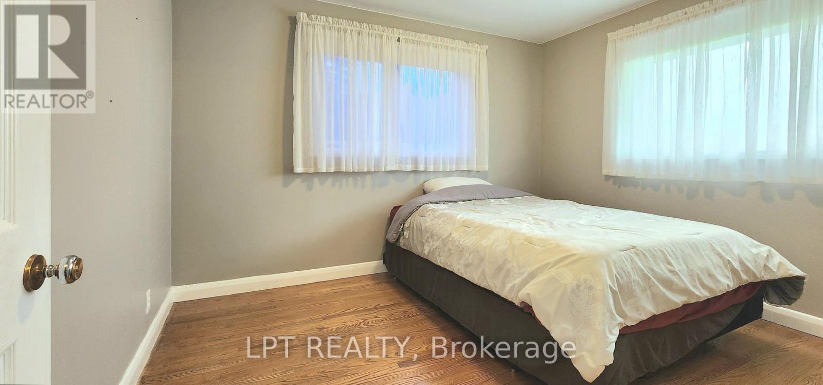 585 Mapleview Drive E, Barrie, ON