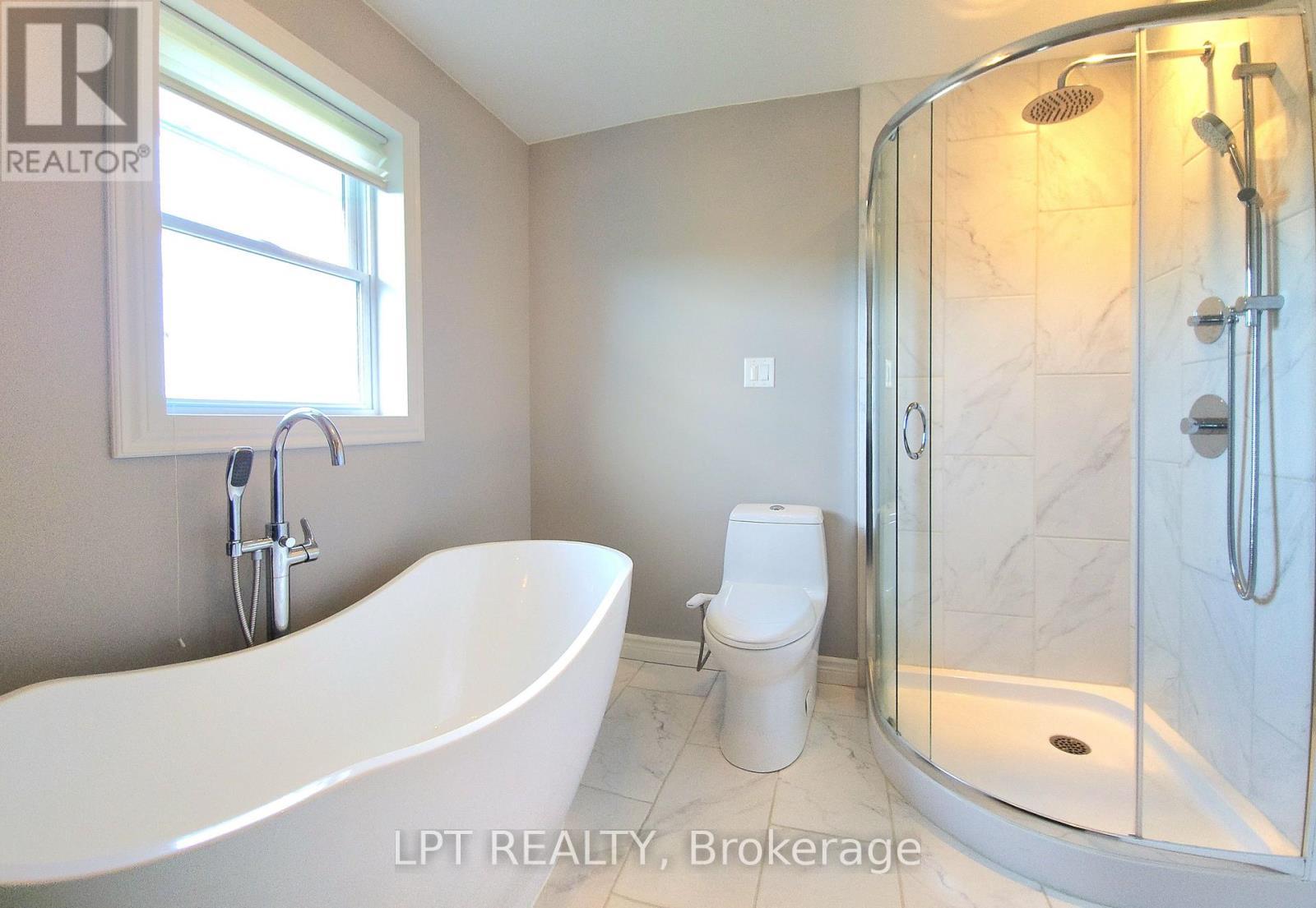 585 Mapleview Drive E, Barrie, ON