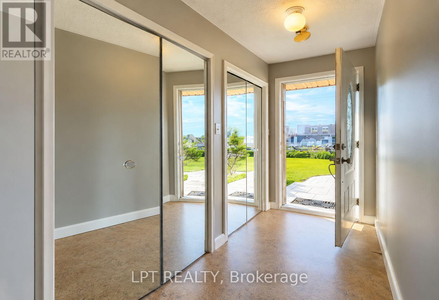 585 Mapleview Drive E, Barrie, ON