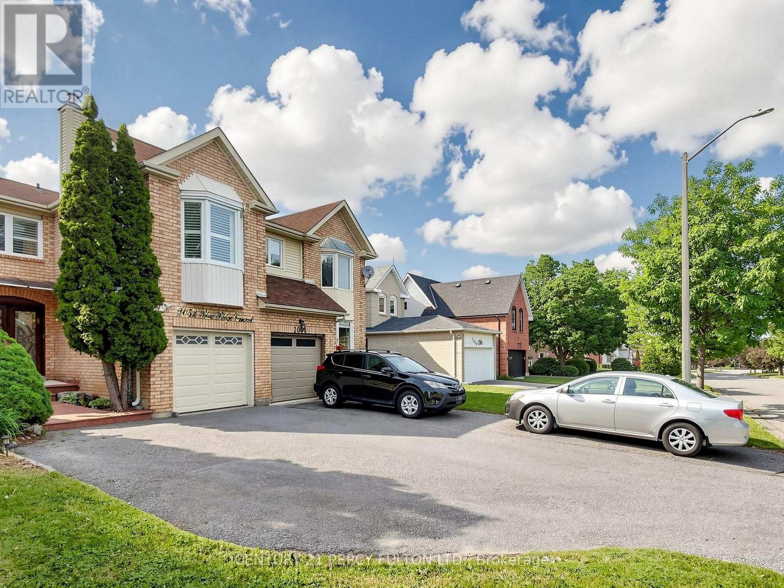 Front of House - 2052 Blue Ridge Crescent, Pickering, ON - Outdoor