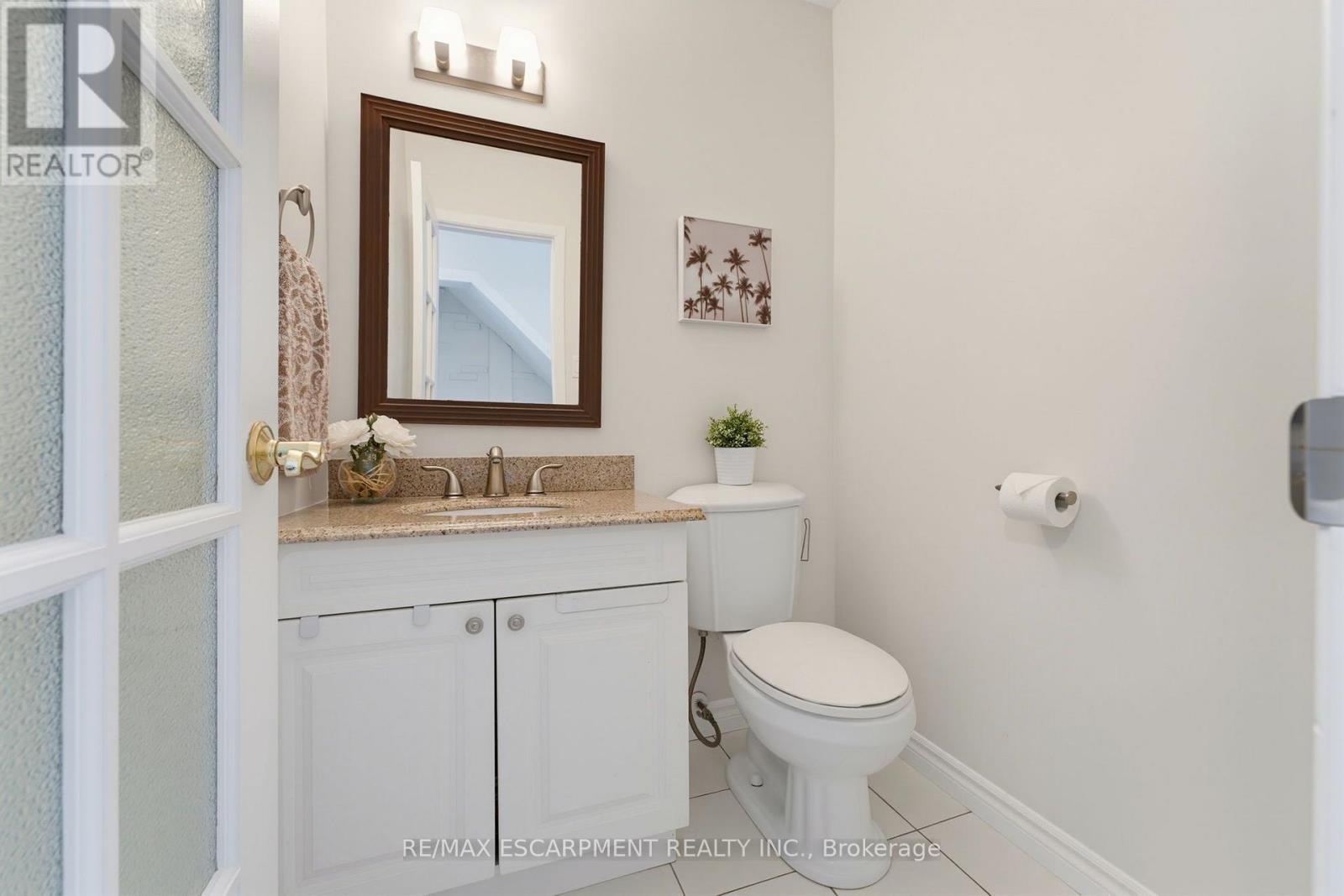 620 Forestwood Crescent, Burlington, ON - Indoor Photo Showing Bathroom
