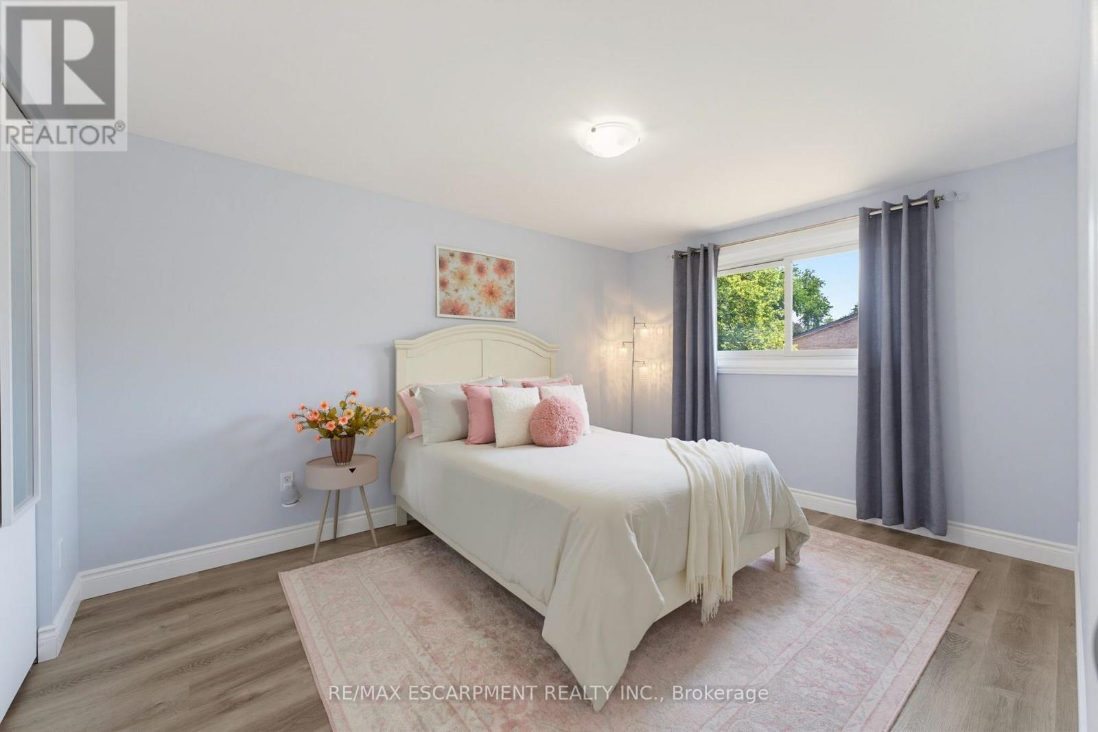 620 Forestwood Crescent, Burlington, ON - Indoor Photo Showing Bedroom