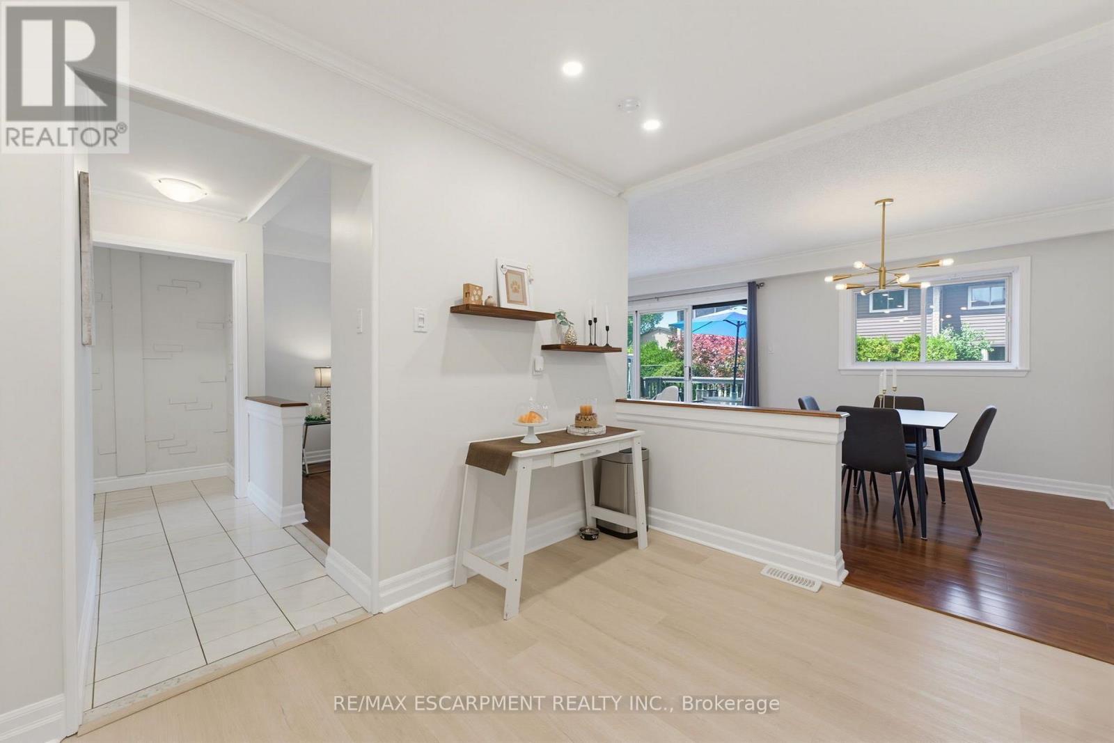 620 Forestwood Crescent, Burlington, ON - Indoor Photo Showing Other Room