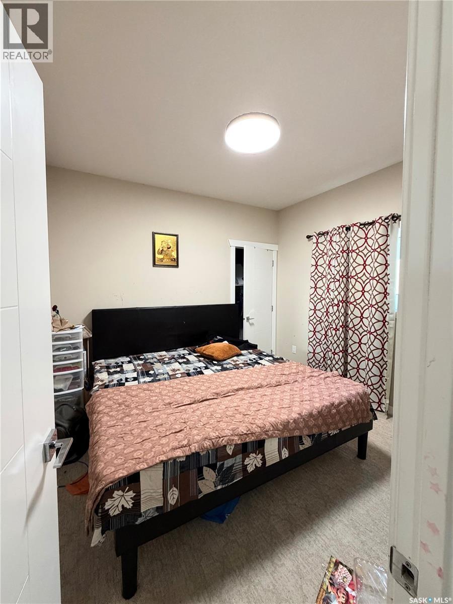 418 Ells Way, Saskatoon, SK - Indoor Photo Showing Bedroom
