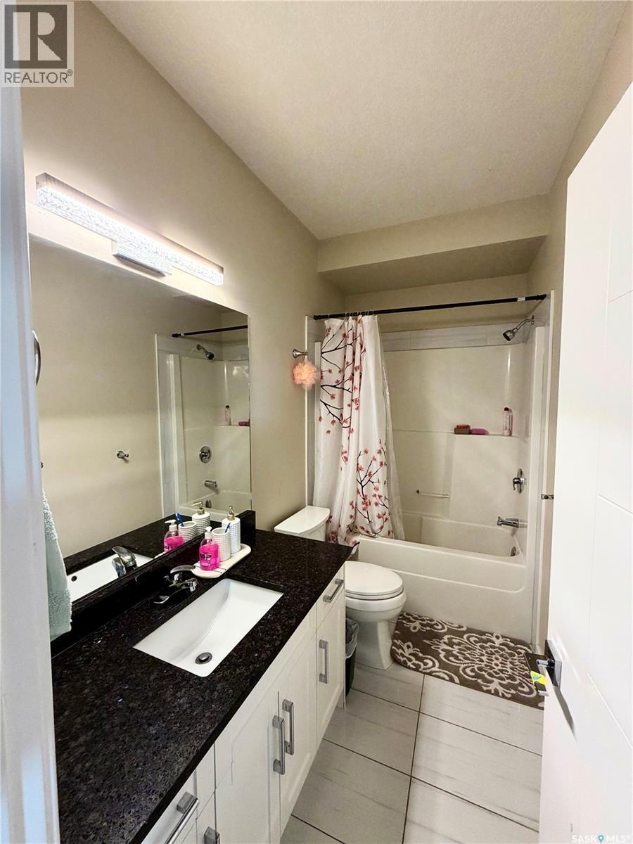 418 Ells Way, Saskatoon, SK - Indoor Photo Showing Bathroom