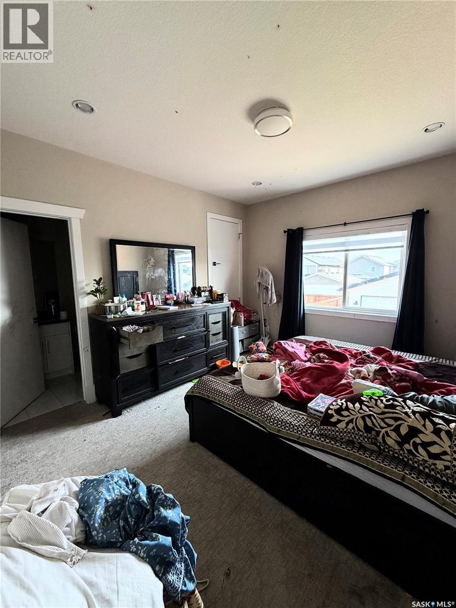 418 Ells Way, Saskatoon, SK - Indoor Photo Showing Bedroom