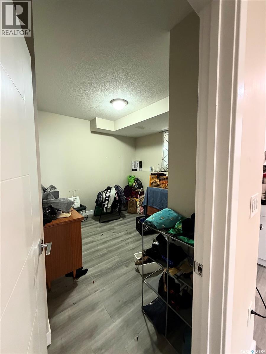 418 Ells Way, Saskatoon, SK - Indoor Photo Showing Other Room