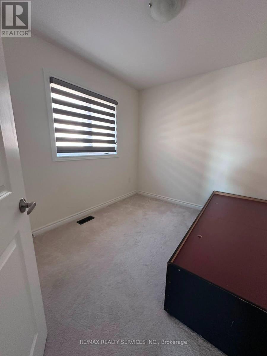 92 Folgate Crescent, Brampton, ON - Indoor Photo Showing Other Room