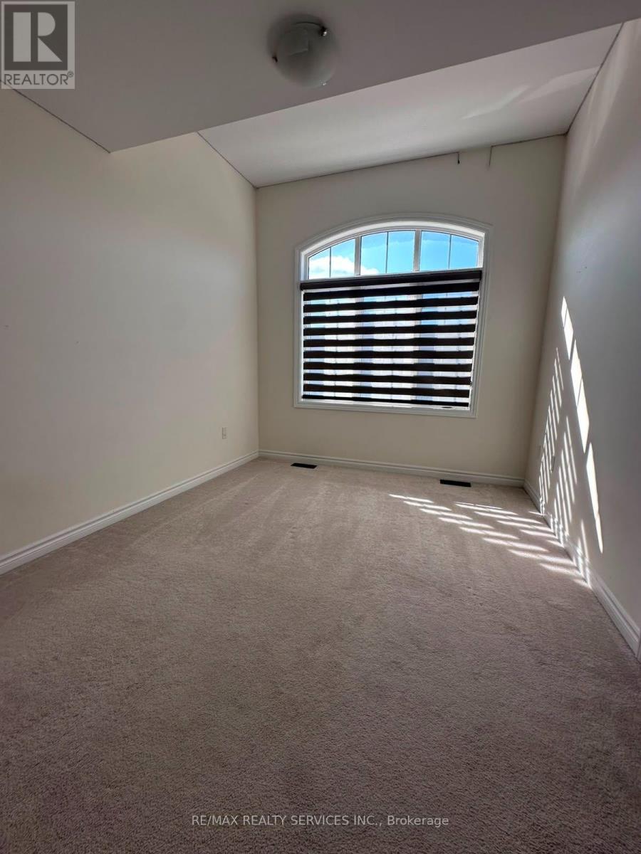 92 Folgate Crescent, Brampton, ON - Indoor Photo Showing Other Room