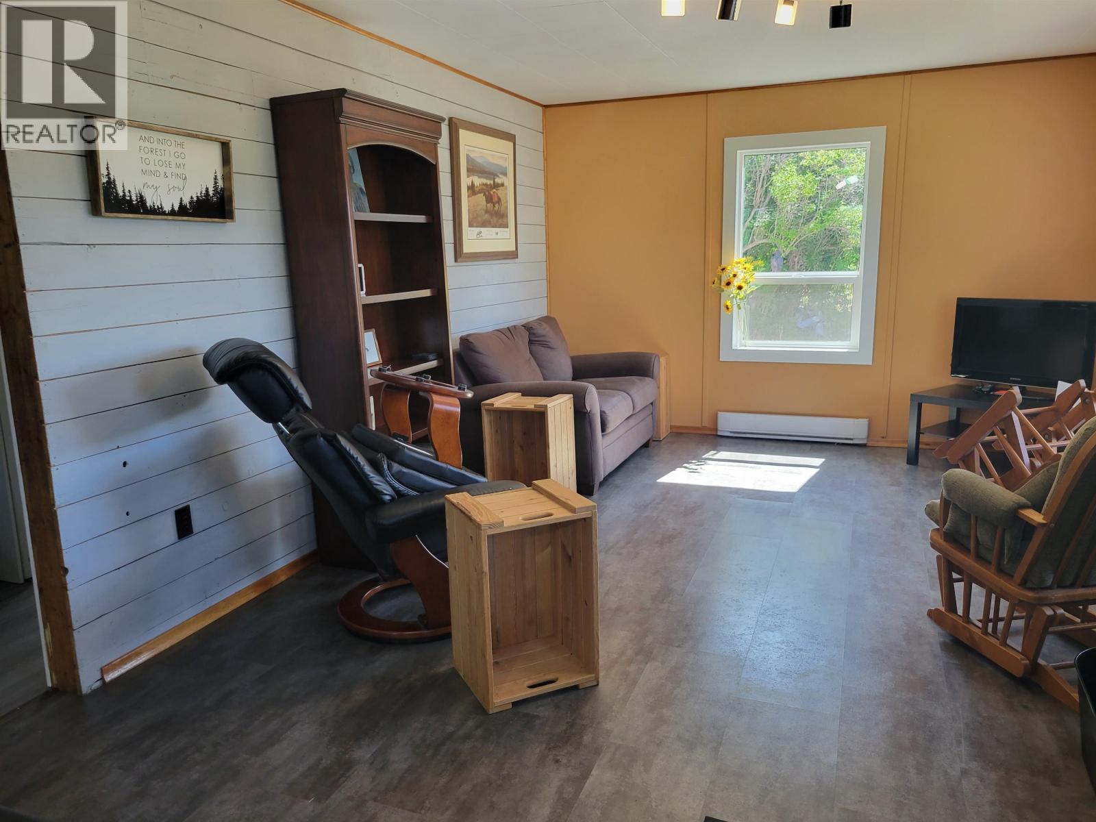 10443 Nithi Pit Road, Fraser Lake, BC - Indoor