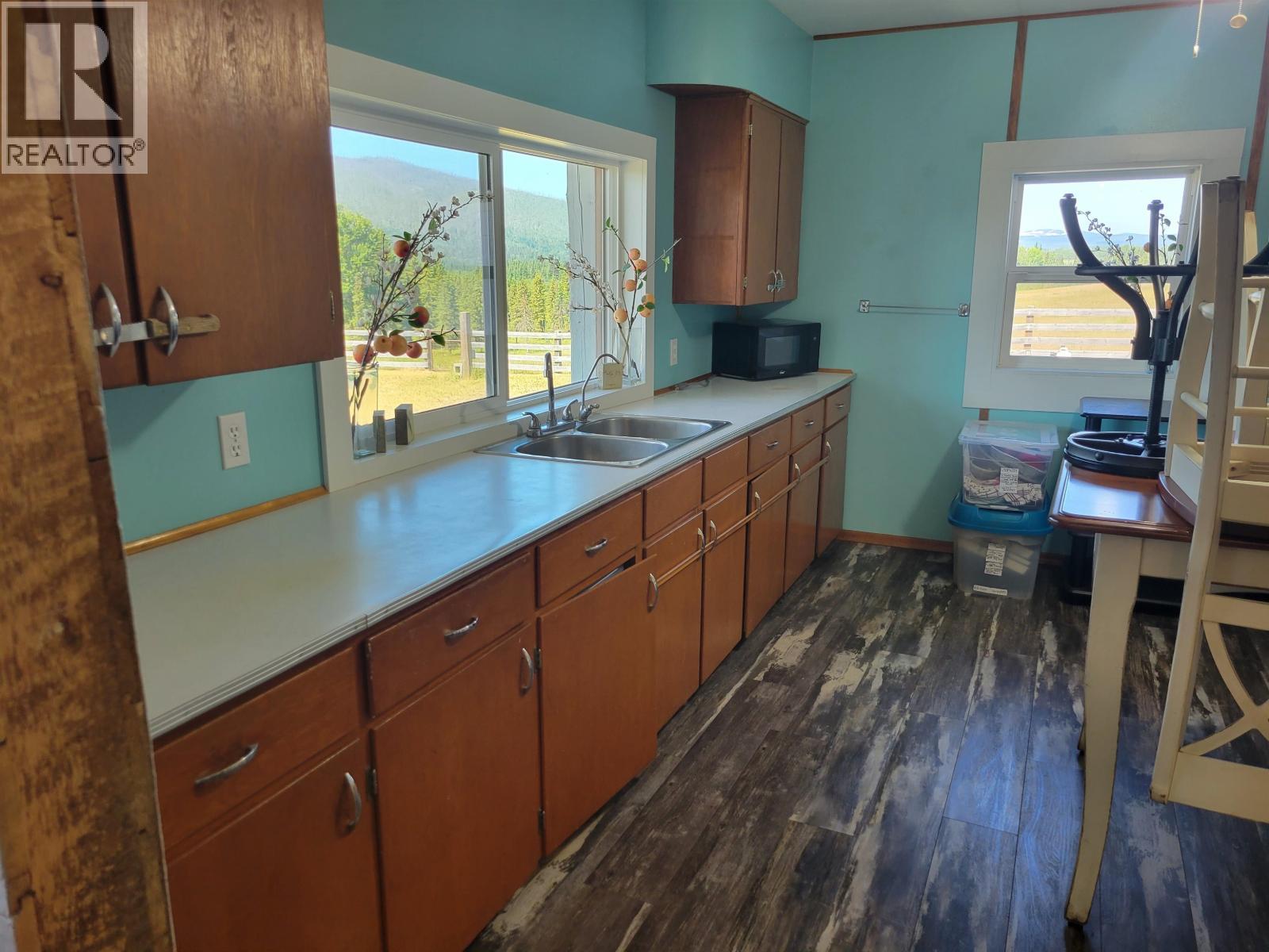 10443 Nithi Pit Road, Fraser Lake, BC - Indoor Photo Showing Kitchen With Double Sink