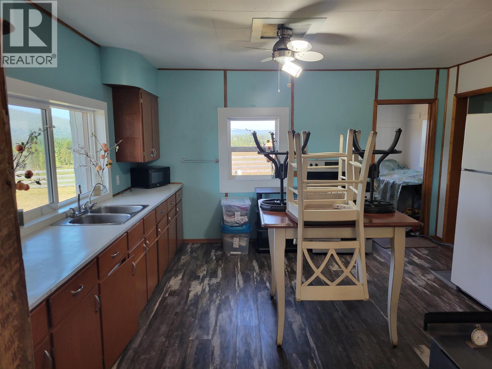 10443 Nithi Pit Road, Fraser Lake, BC - Indoor Photo Showing Kitchen With Double Sink