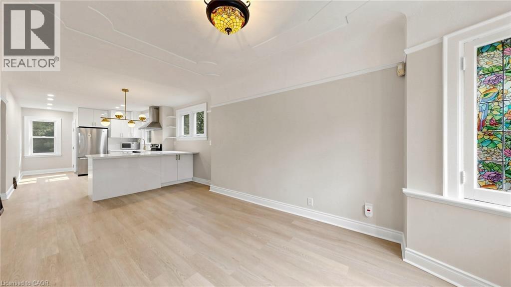 59 Longwood Road N, Hamilton, ON - Indoor