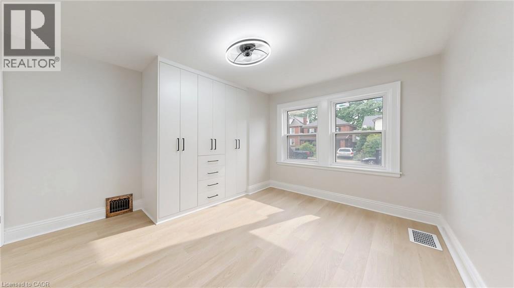 59 Longwood Road N, Hamilton, ON - Indoor Photo Showing Other Room