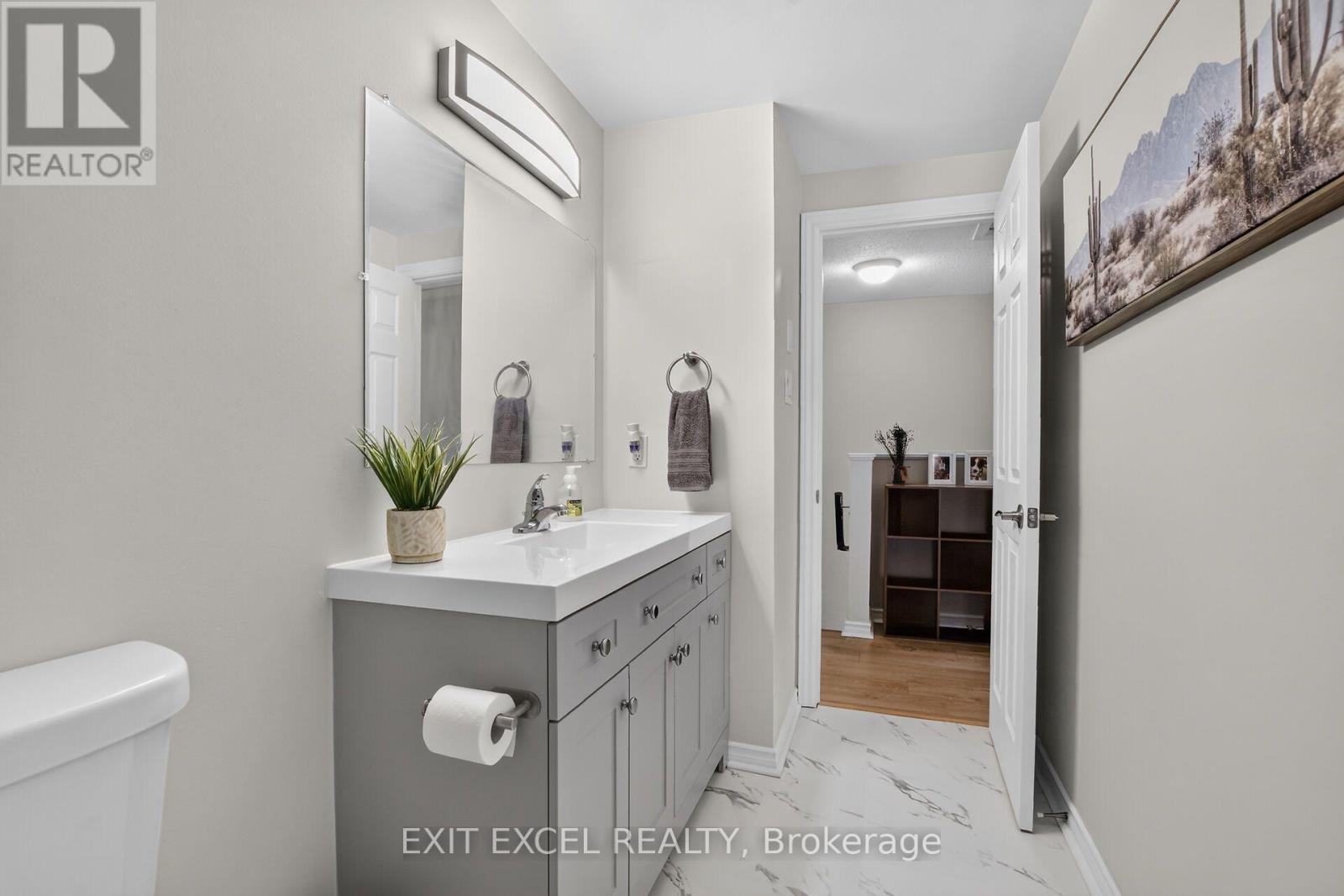 34A Forester Crescent, Ottawa, ON - Indoor Photo Showing Bathroom