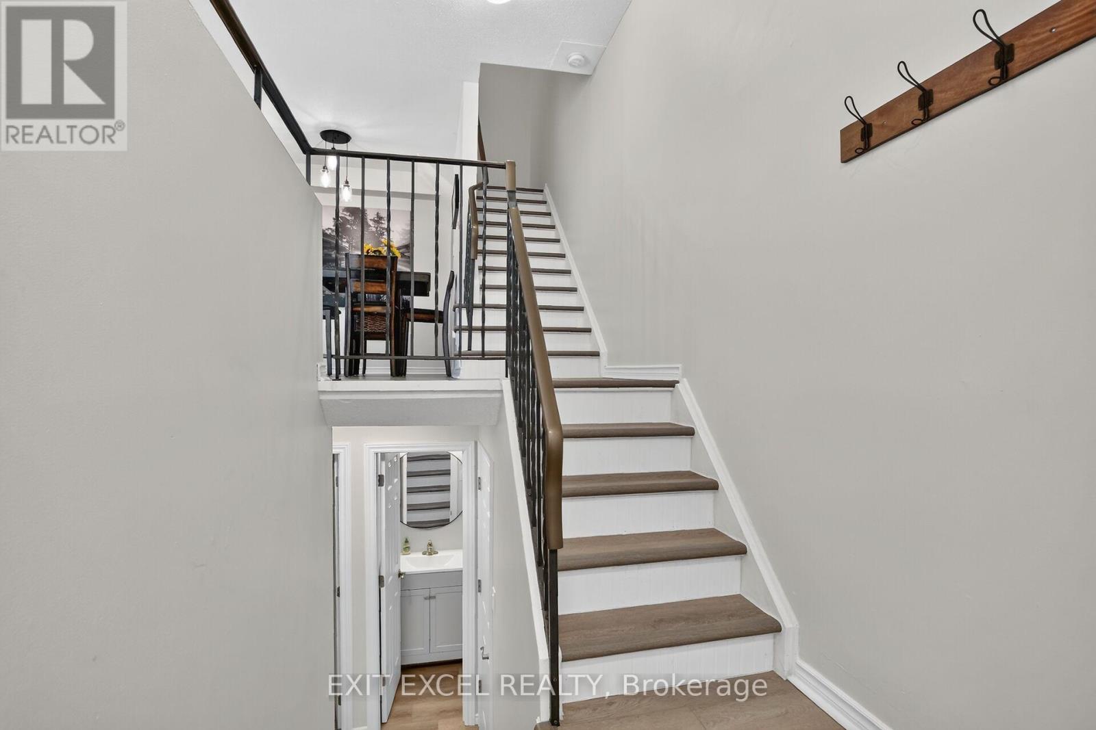 34A Forester Crescent, Ottawa, ON - Indoor Photo Showing Other Room