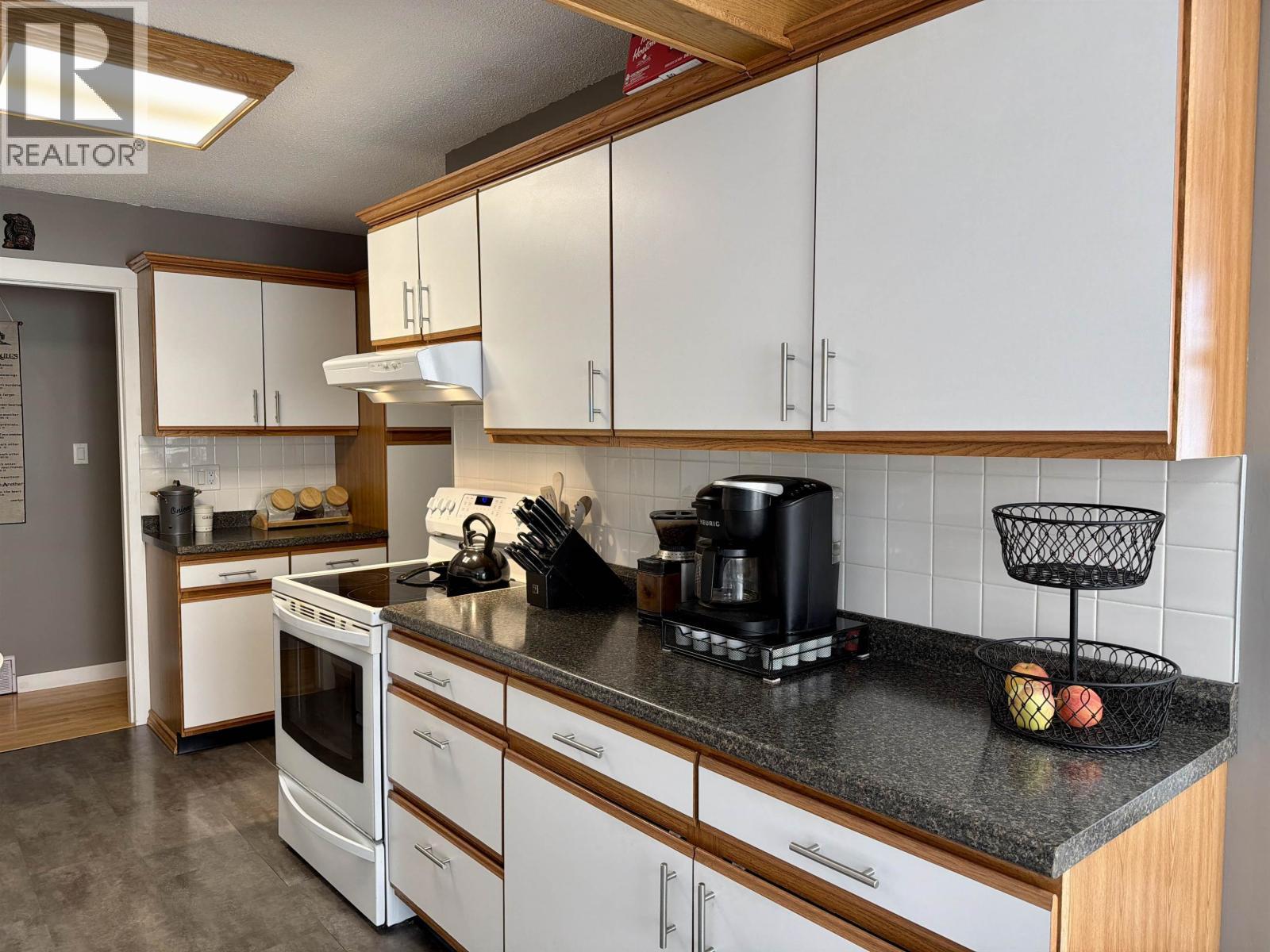 13 Nadina Crescent, Fraser Lake, BC - Indoor Photo Showing Kitchen