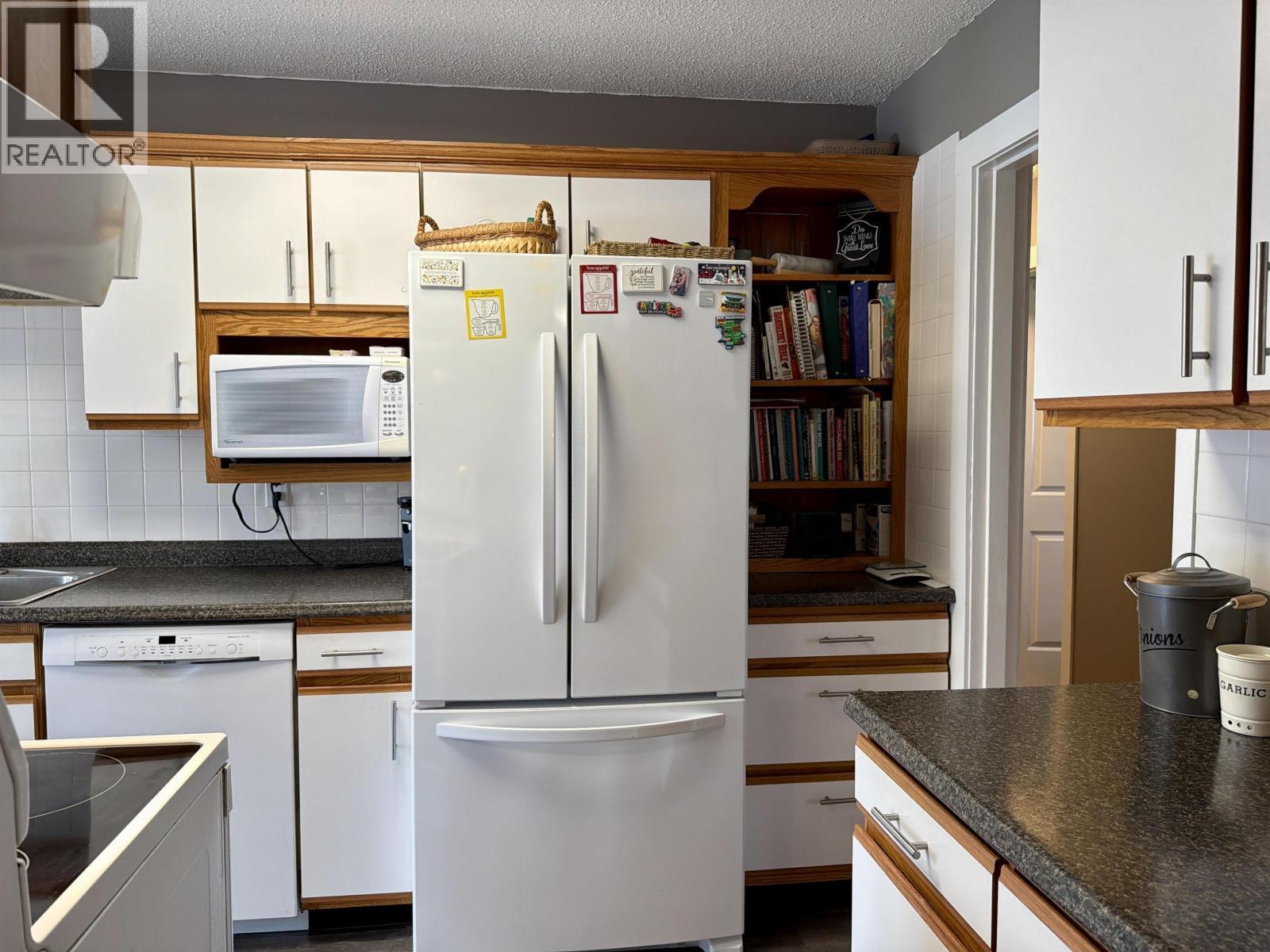 13 Nadina Crescent, Fraser Lake, BC - Indoor Photo Showing Kitchen