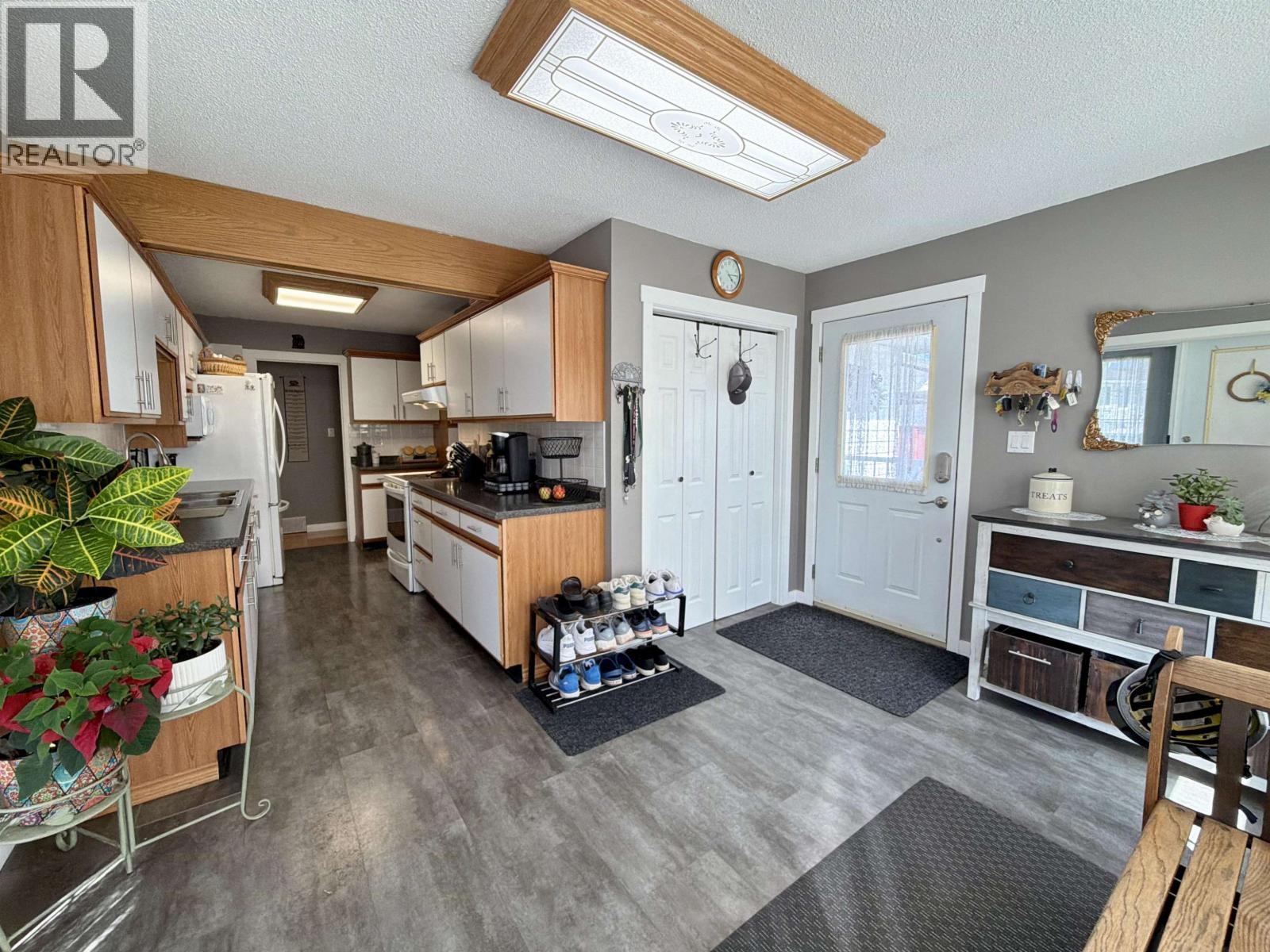 13 Nadina Crescent, Fraser Lake, BC - Indoor