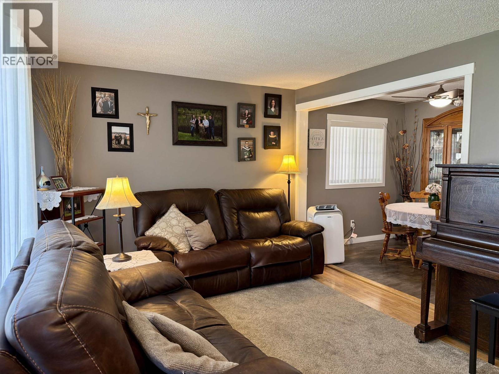 13 Nadina Crescent, Fraser Lake, BC - Indoor Photo Showing Living Room