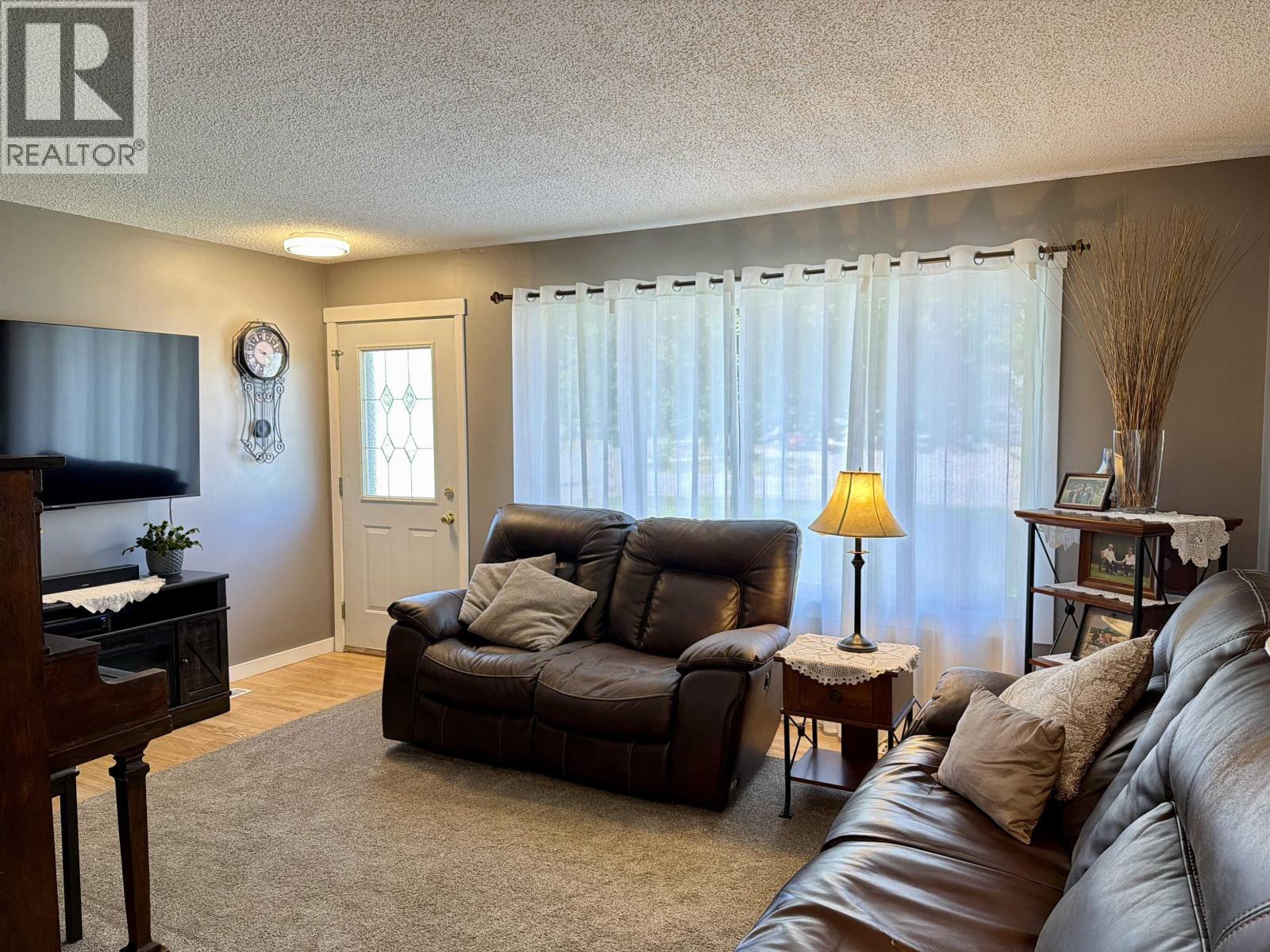 13 Nadina Crescent, Fraser Lake, BC - Indoor Photo Showing Living Room
