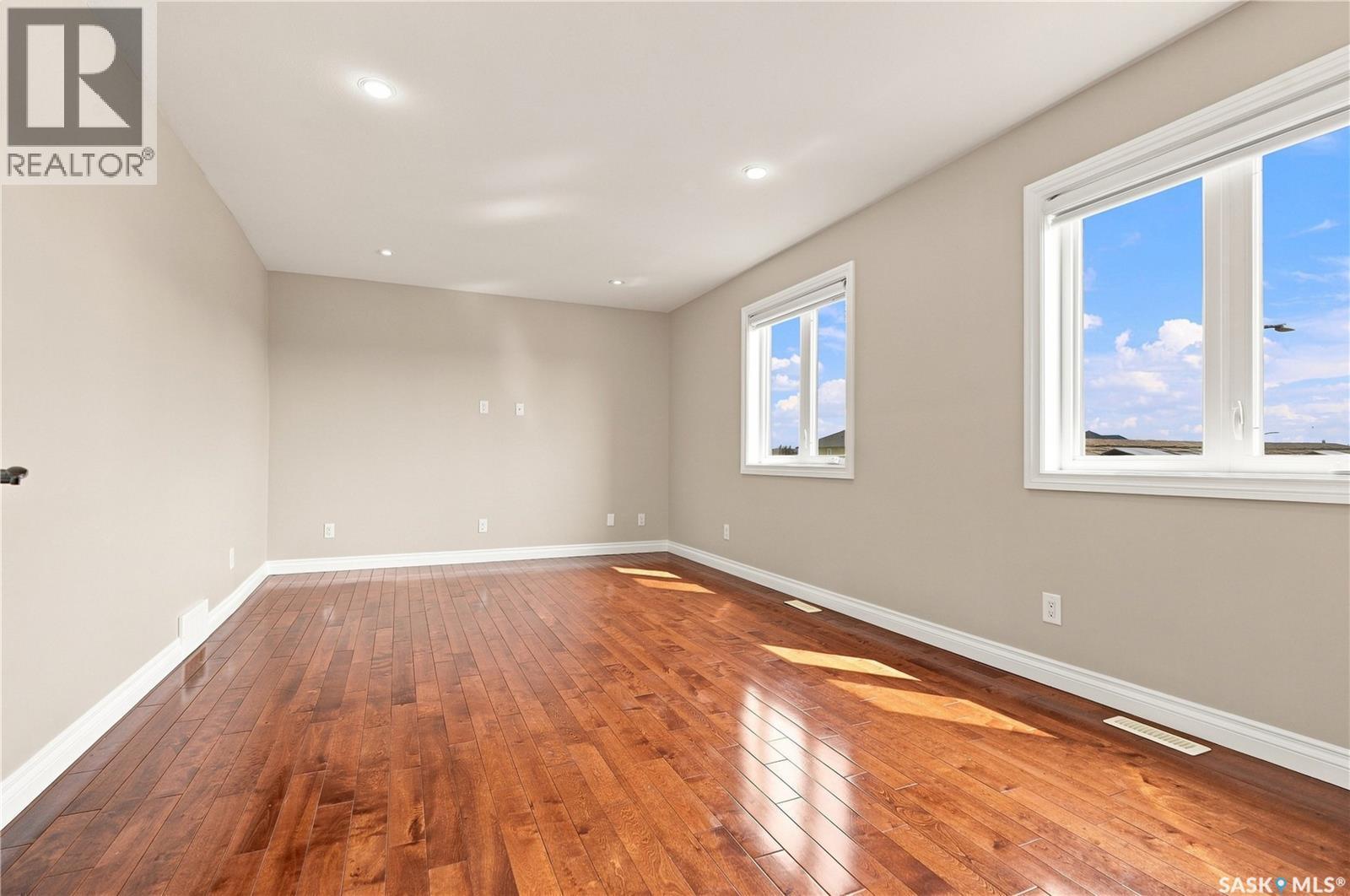 315 Waters Crescent, Saskatoon, SK - Indoor Photo Showing Other Room