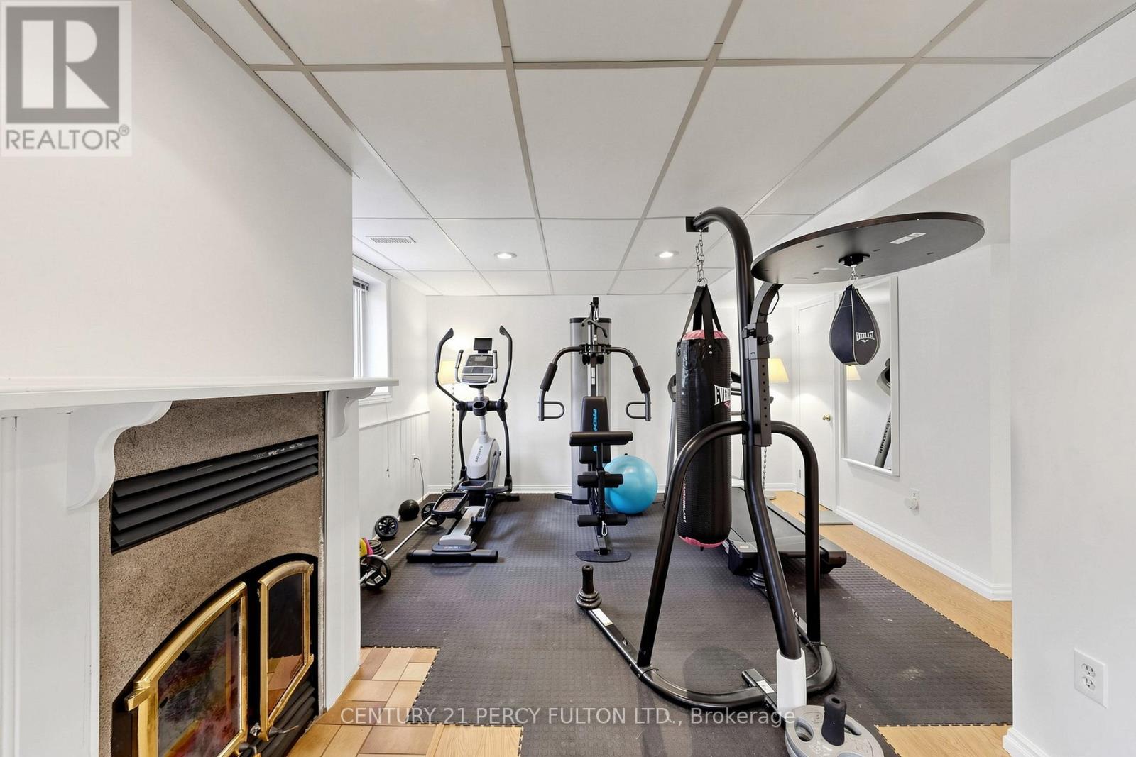 10 Devins Drive, Aurora, ON - Indoor Photo Showing Gym Room