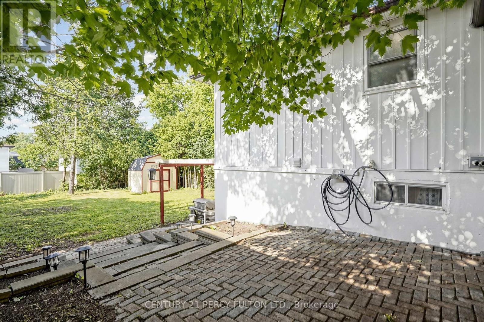 10 Devins Drive, Aurora, ON - Outdoor
