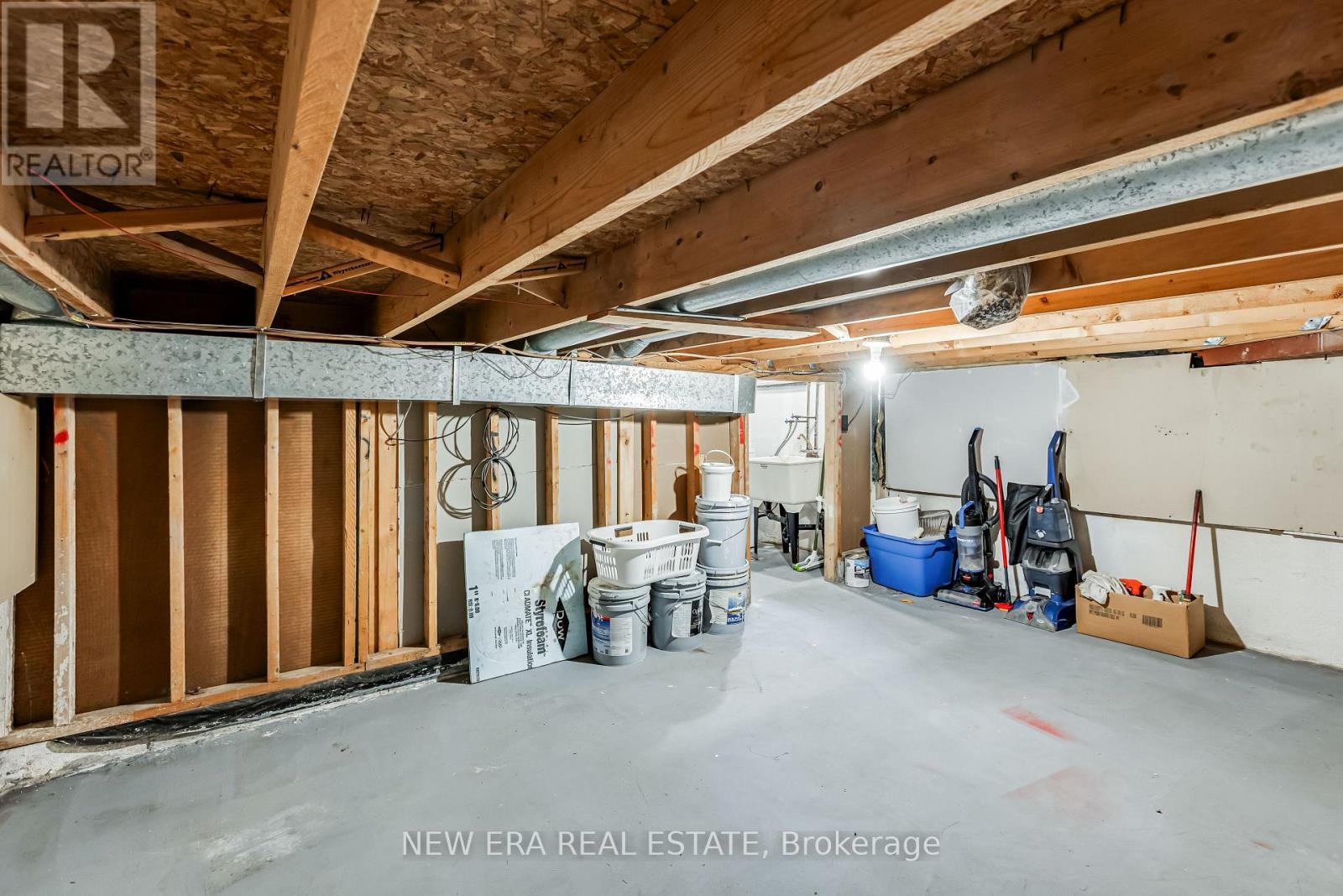 4059 Teakwood Drive, Mississauga, ON - Indoor Photo Showing Basement