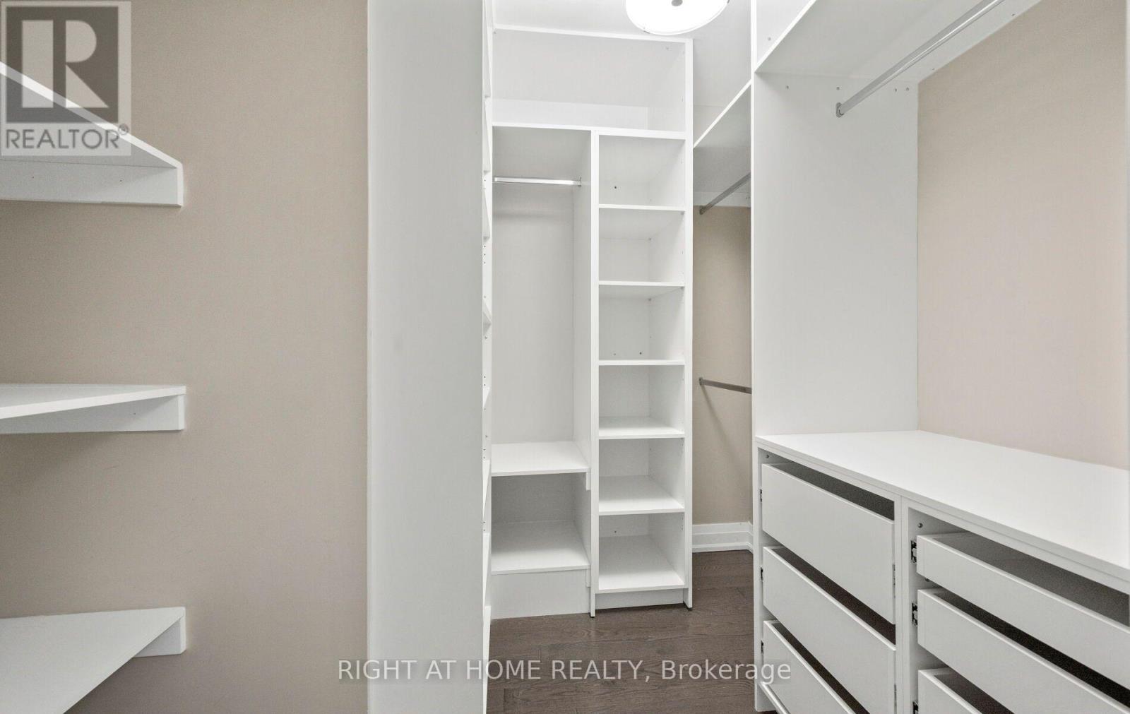 5491 Schueller Crescent, Burlington, ON - Indoor With Storage