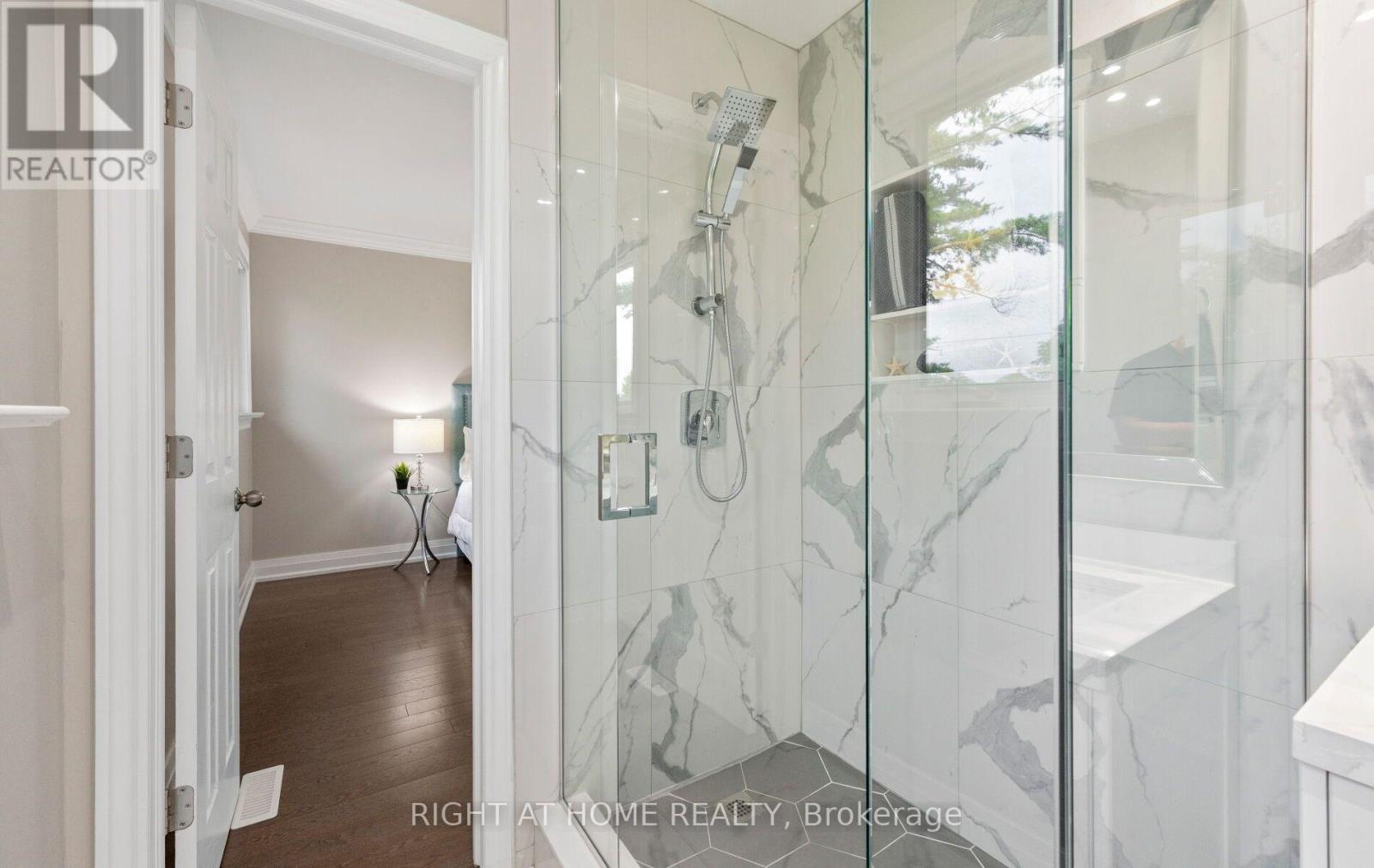 5491 Schueller Crescent, Burlington, ON - Indoor Photo Showing Bathroom