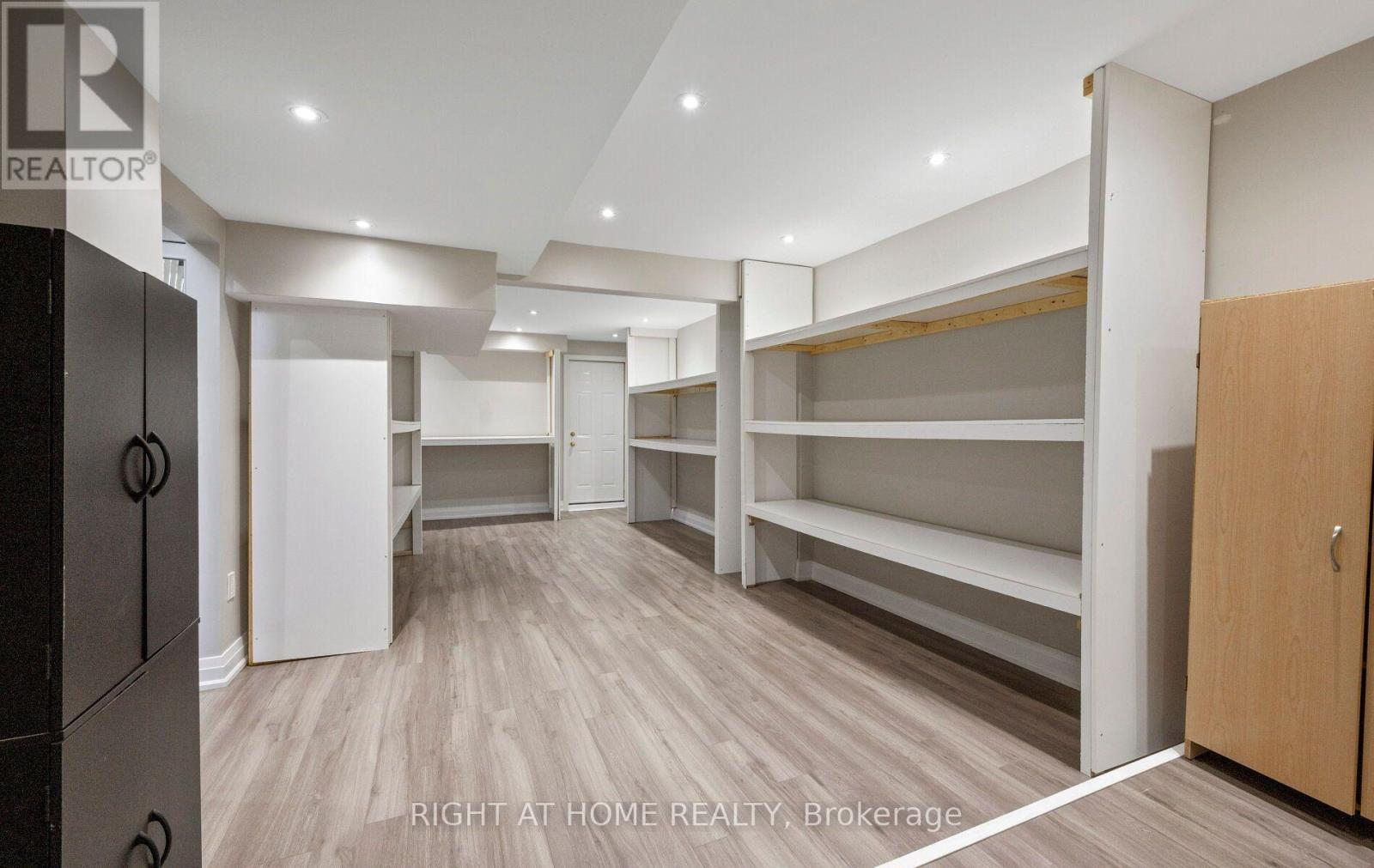 5491 Schueller Crescent, Burlington, ON - Indoor Photo Showing Other Room