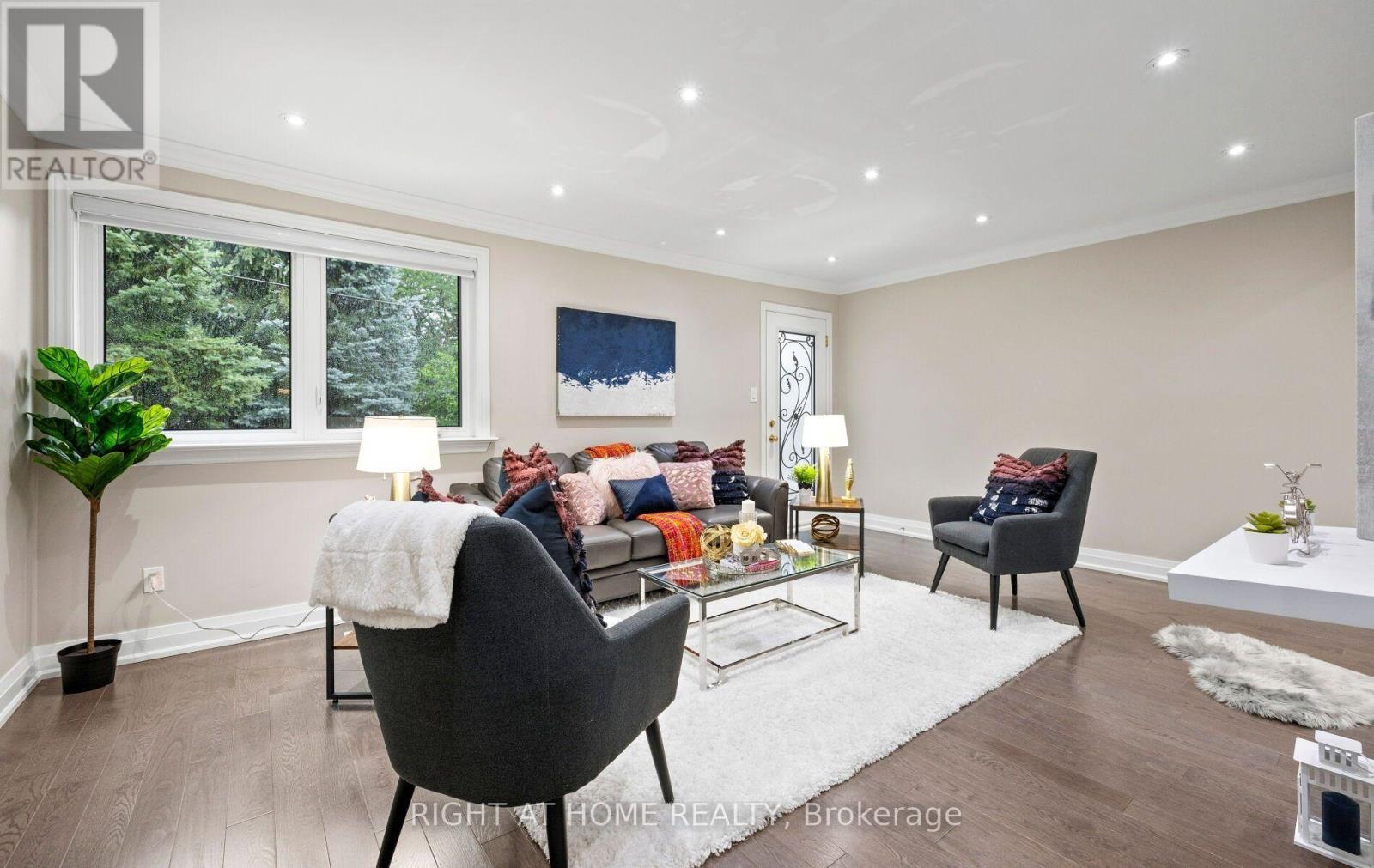 5491 Schueller Crescent, Burlington, ON - Indoor Photo Showing Other Room