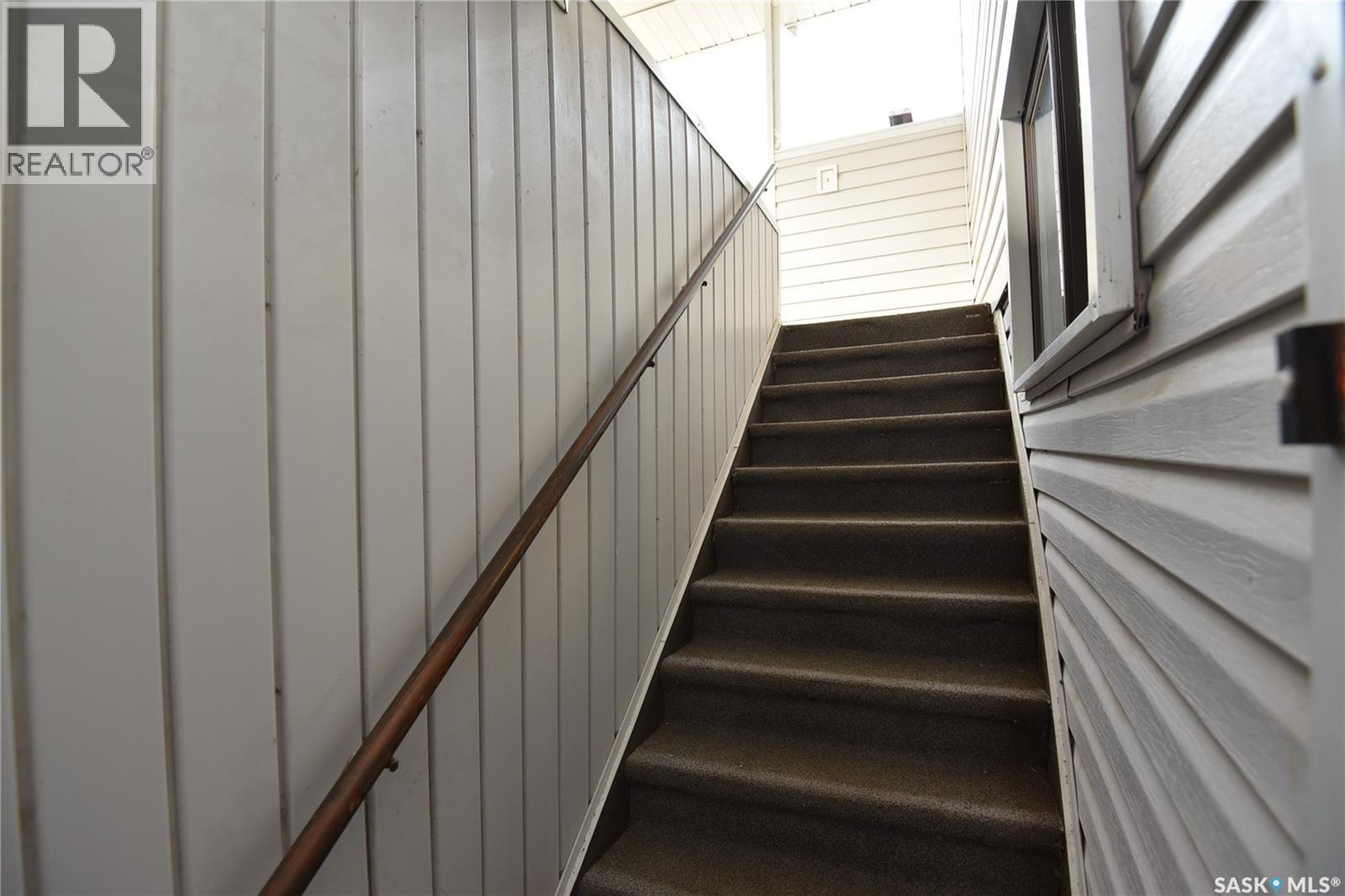 413 Maple Road E, Nipawin, SK - Indoor Photo Showing Other Room